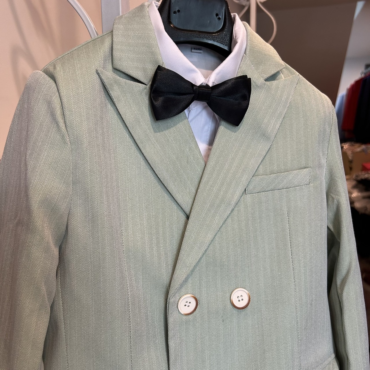 เช่า ชุดสูทเด็กชาย ทอลายในเนื้อผ้า เซต 3 ชิ้น เรียบหรู