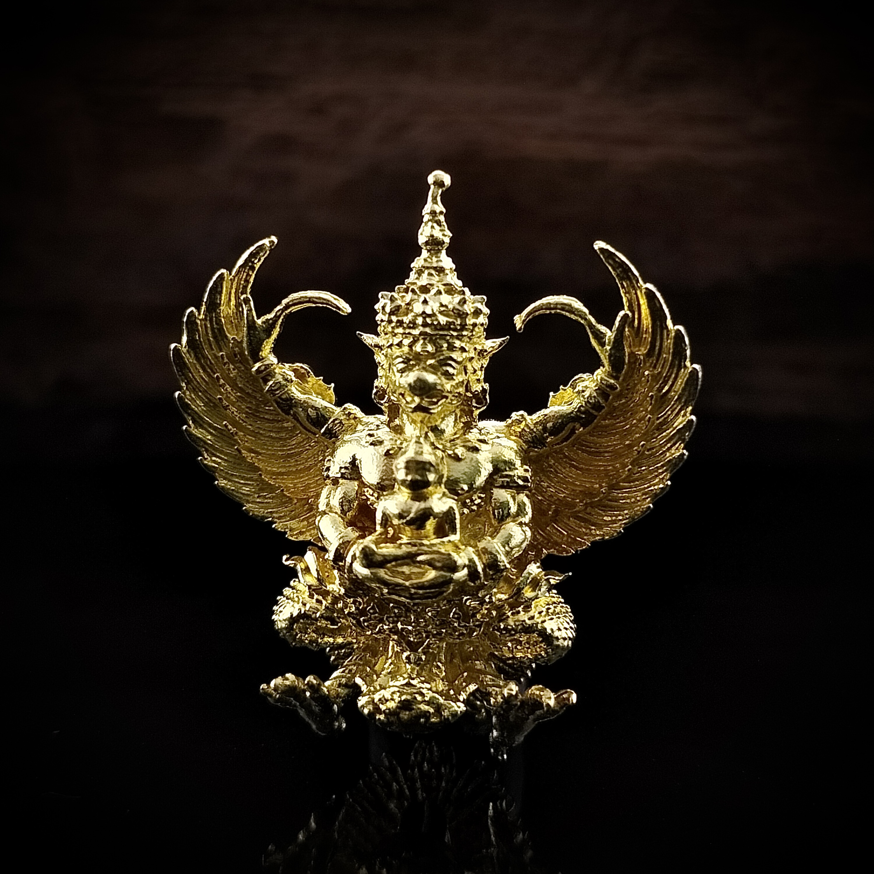 พญาครุฑ รุ่น เศรษฐีเงินไหลมา