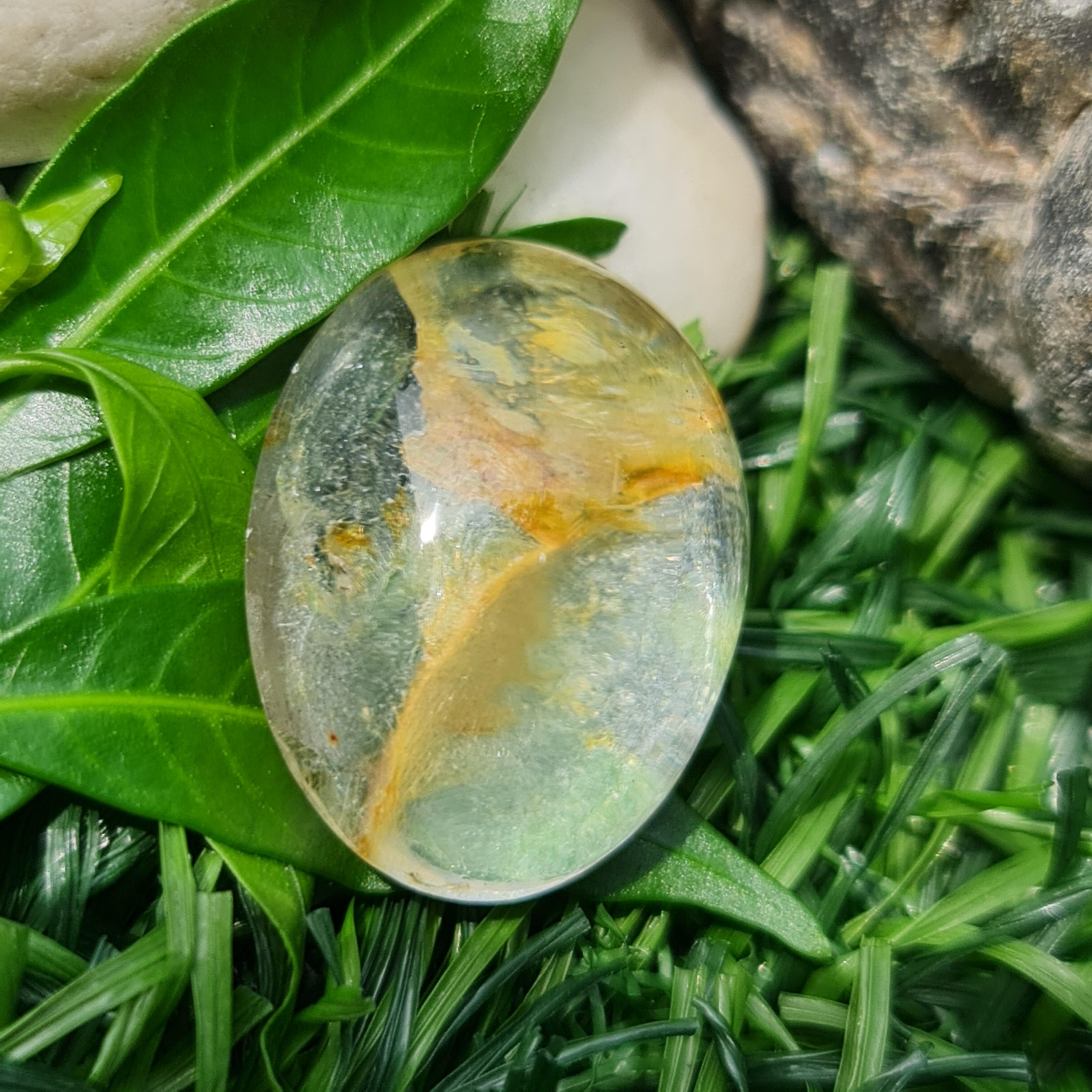 โป่งข่าม ควอตซ์ Rutilated Quartz 31.58 กะรัต Cts. พลอยแท้ อัญมณีมงคลประจําวันเกิด เครื่องประดับพลอย