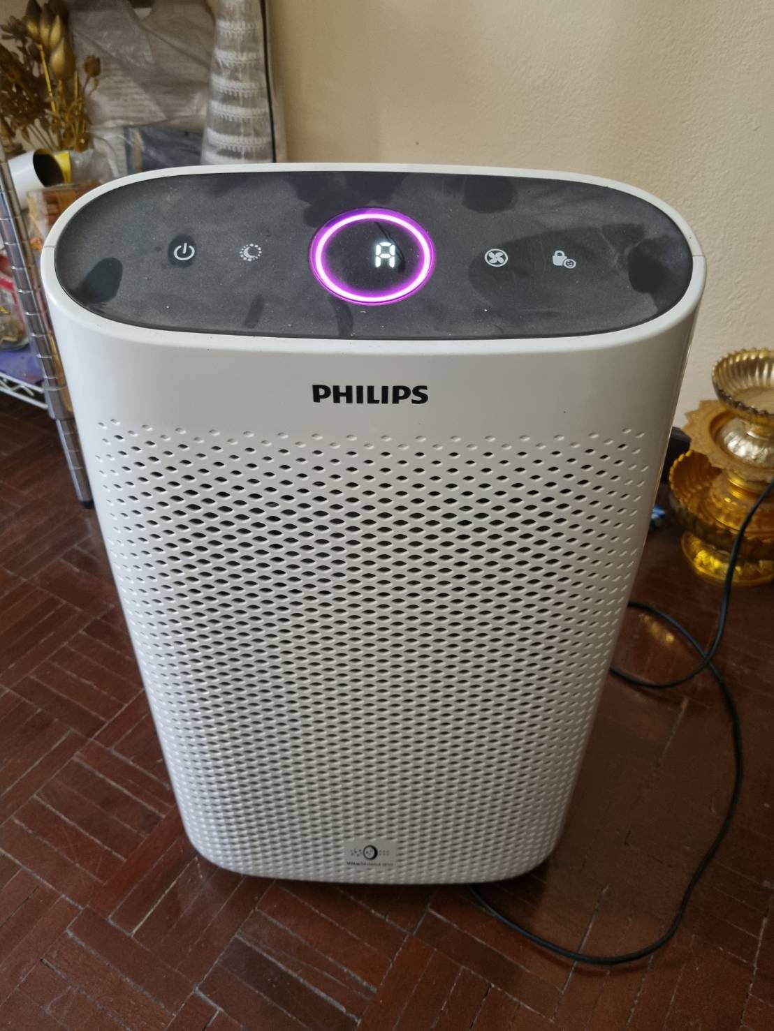 philips เครื่องฟอกอากาศ ระบบ Vitashield IPS สำหรับห้องขนาด 63 ตร.ม. รุ่น AC1215 (มีระบบ Sensor ตรวจจับฝุ่น PM 2.5) 1 เครื่อง สภาพดี