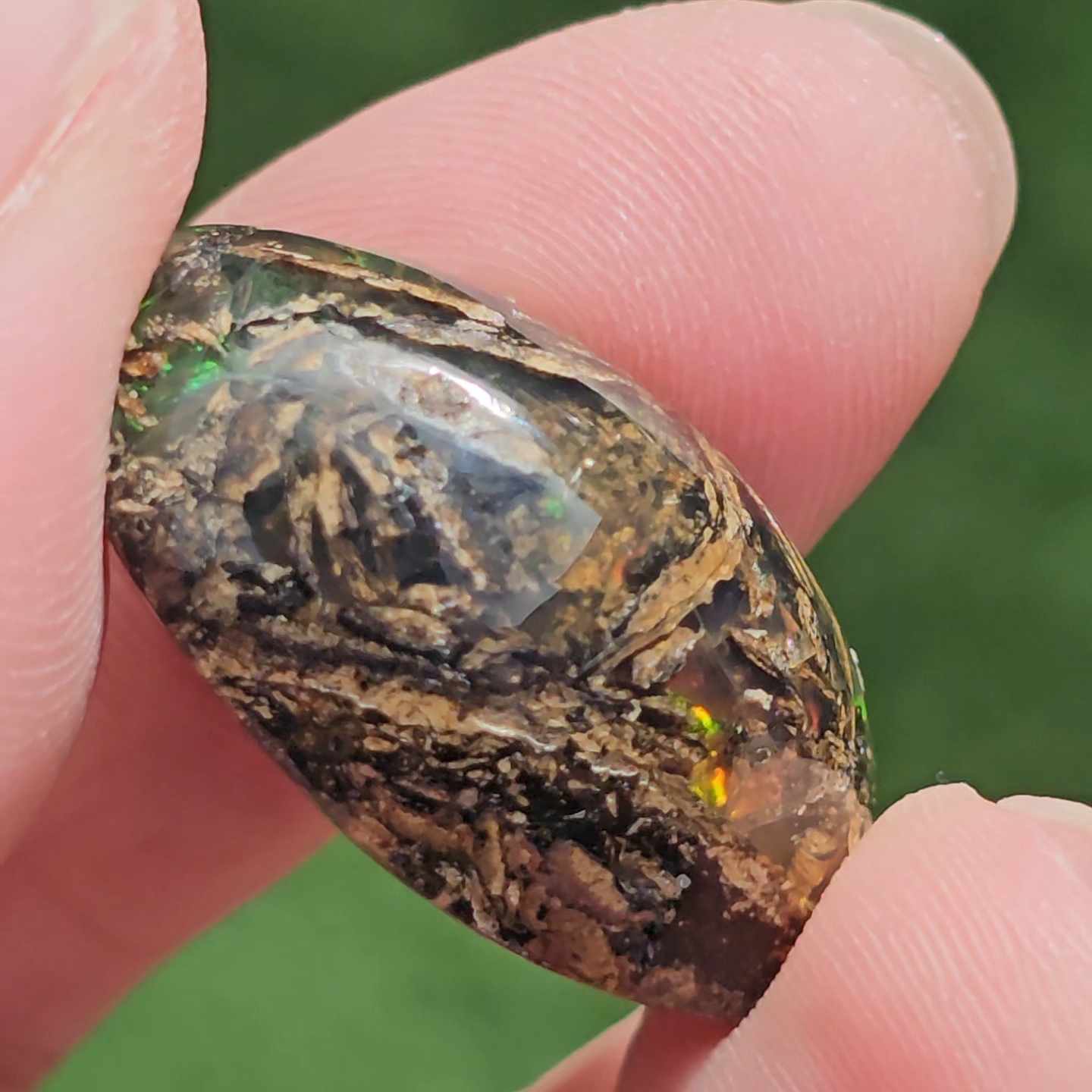 พลอย โอปอล Opal 32.50 กะรัต (Cts.) พลอยแท้ อัญมณีมงคลประจําวันเกิด เครื่องประดับพลอย