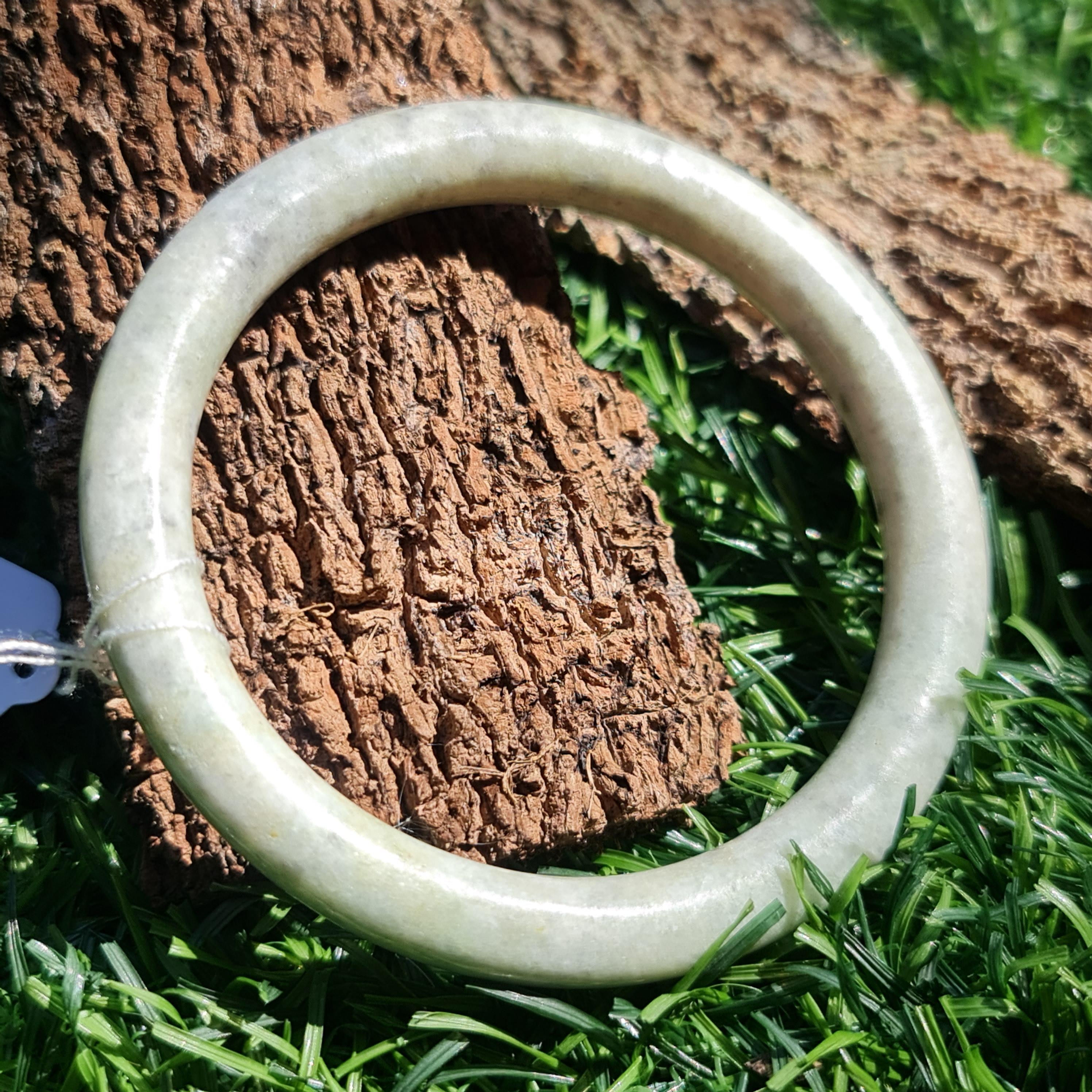 JB6711184 หยก พม่า แท้ Jade กำไลหยก 56.8 มม. (Jadeite bracelet) พม่า (Myanmar)