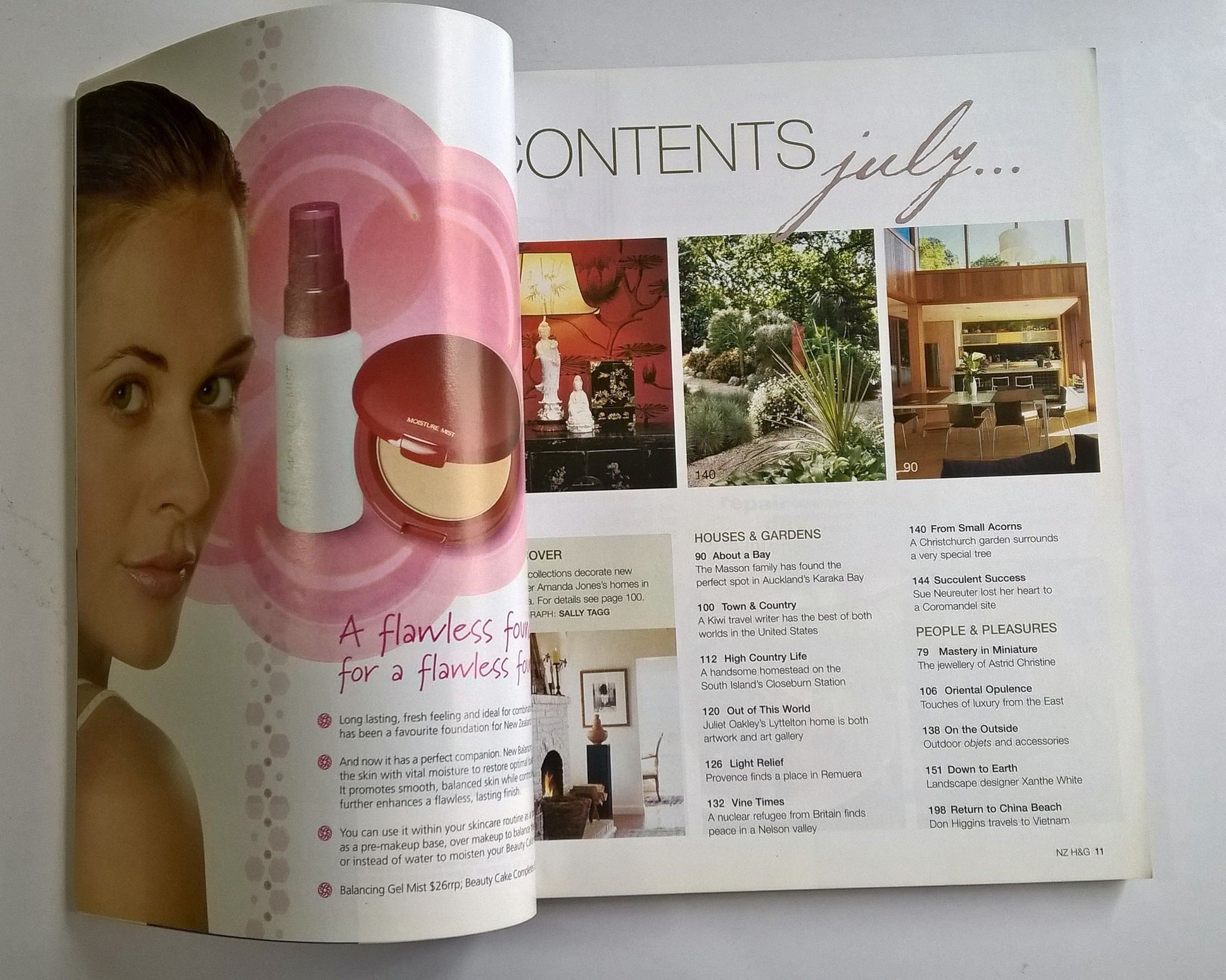 ขายนิตยสารเก่าบ้านและสวน NZ HOUSE&GARDEN JULY 2005,Oriental opulence,successful succulents,winning gold,Queentown homestead,dream caramels, high-tech for houses, natural beauty