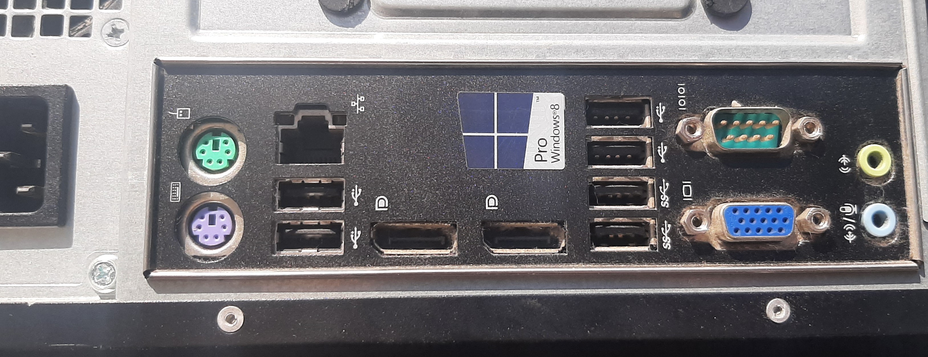 เวิร์กสเตชั่นมือสอง Dell Precision T1700 เครื่องเปล่า (เคส + บอร์ด + พาวเวอร์) รองรับ CPU Xeon V3 และ Core i Gen 4 ประกันร้าน 1 เดือน ดูแลดี