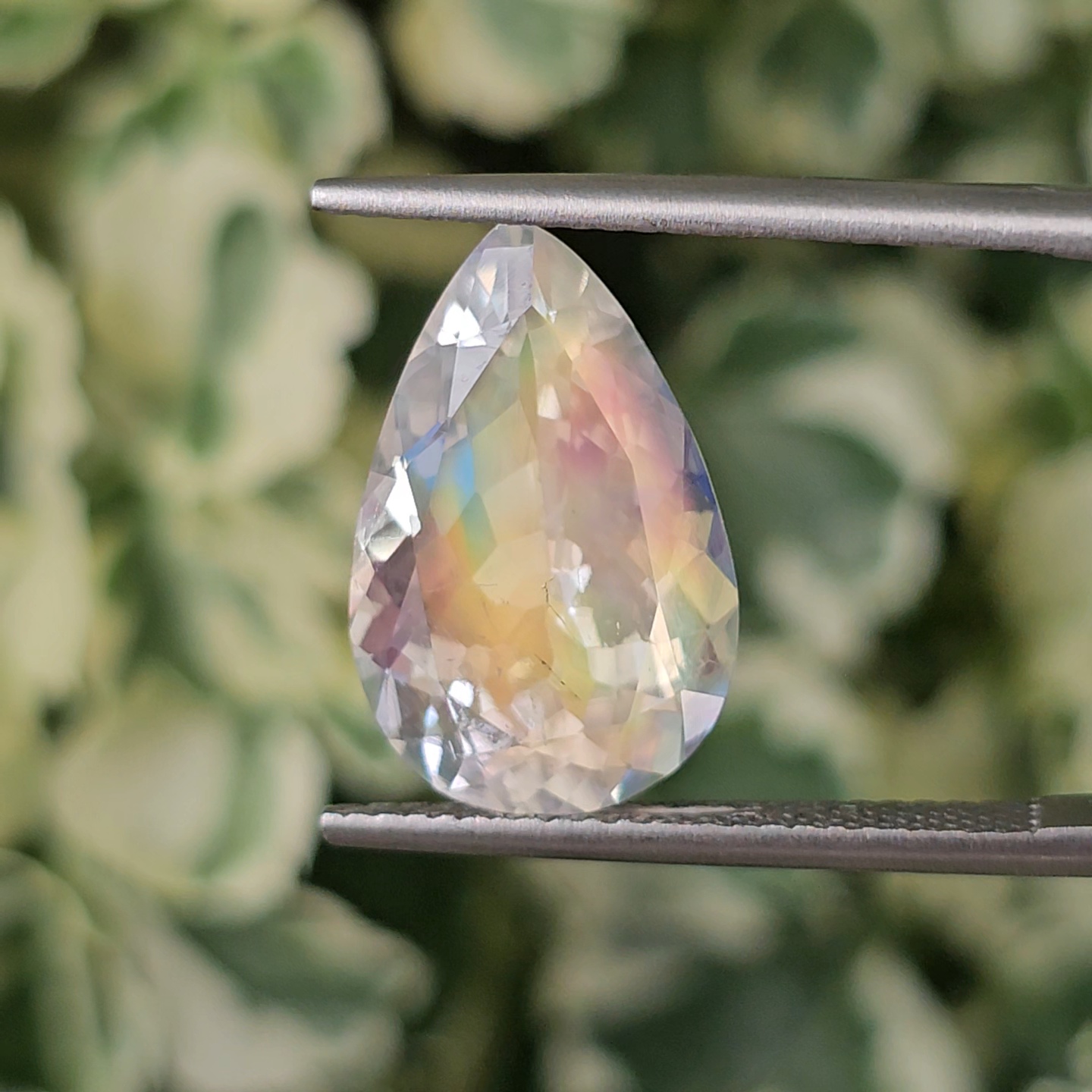 พลอย มูนสโตน เรนโบว์ Rainbow Moonstone 5.60 กะรัต (cts.) พลอยแท้ อัญมณีมงคลประจําวันเกิด เครื่องประดับพลอย