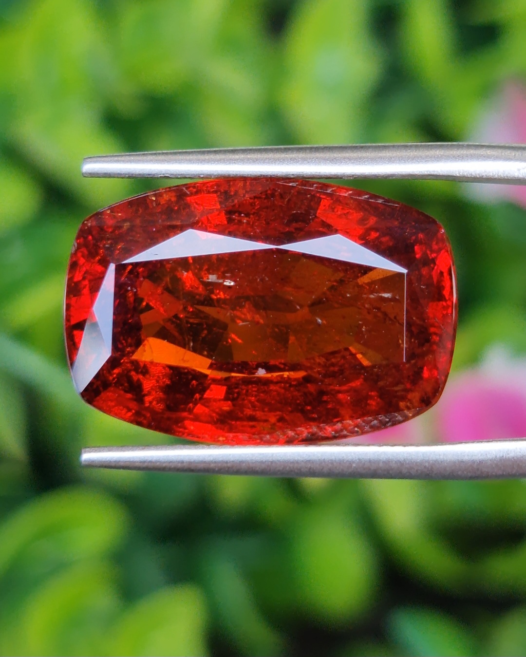 พลอย สเปสซาร์ไทต์ Spessartite Garnet 18.28 กะรัต Cts. พลอยแท้ อัญมณีมงคลประจําวันเกิด เครื่องประดับพลอย