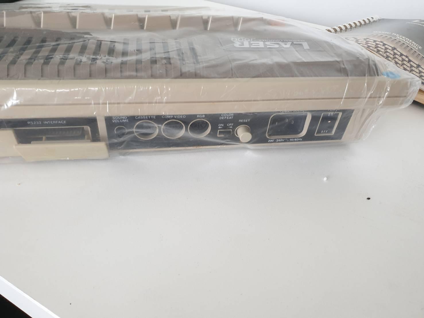 Leser 3000 คอมรุ่นเก่า ที่เป็นของใหม่ ที่เก่าที่สุด