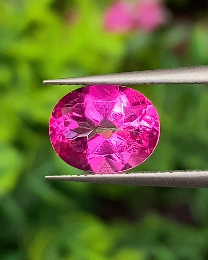 พลอย ชมพู พิ้งค์ โทแพซ Pink Topaz 3.12 กะรัต พลอยแท้ อัญมณีมงคลประจําวันเกิด เครื่องประดับพลอย