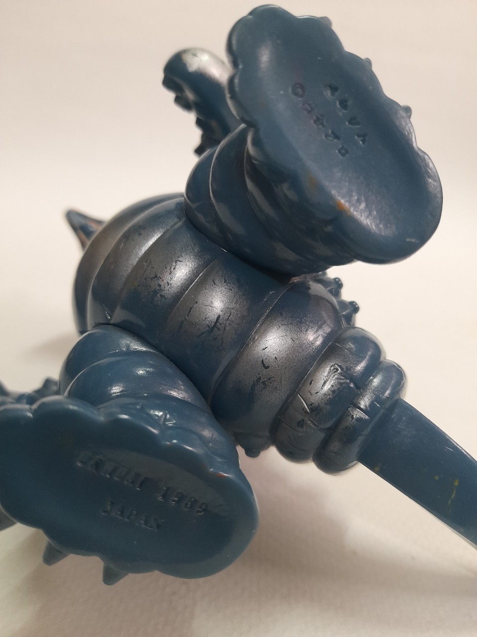 ซอฟ 6.5-7 นิ้ว สัตว์ประหลาดวาคิซิม จากอุลตร้าแมนเอ/เอส มือสอง สภาพดี มีรอยบ้าง มีปั๊มใต้เท้า japan 1989