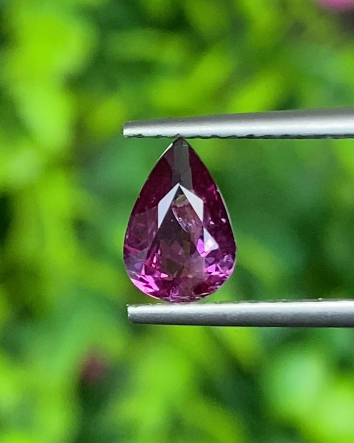 พลอย ม่วง แซฟไฟร์ Purple Sapphire ดิบ Unheated 1.00 กะรัต(Cts.) VS พลอยแท้ อัญมณีมงคลประจําวันเกิด เครื่องประดับพลอย