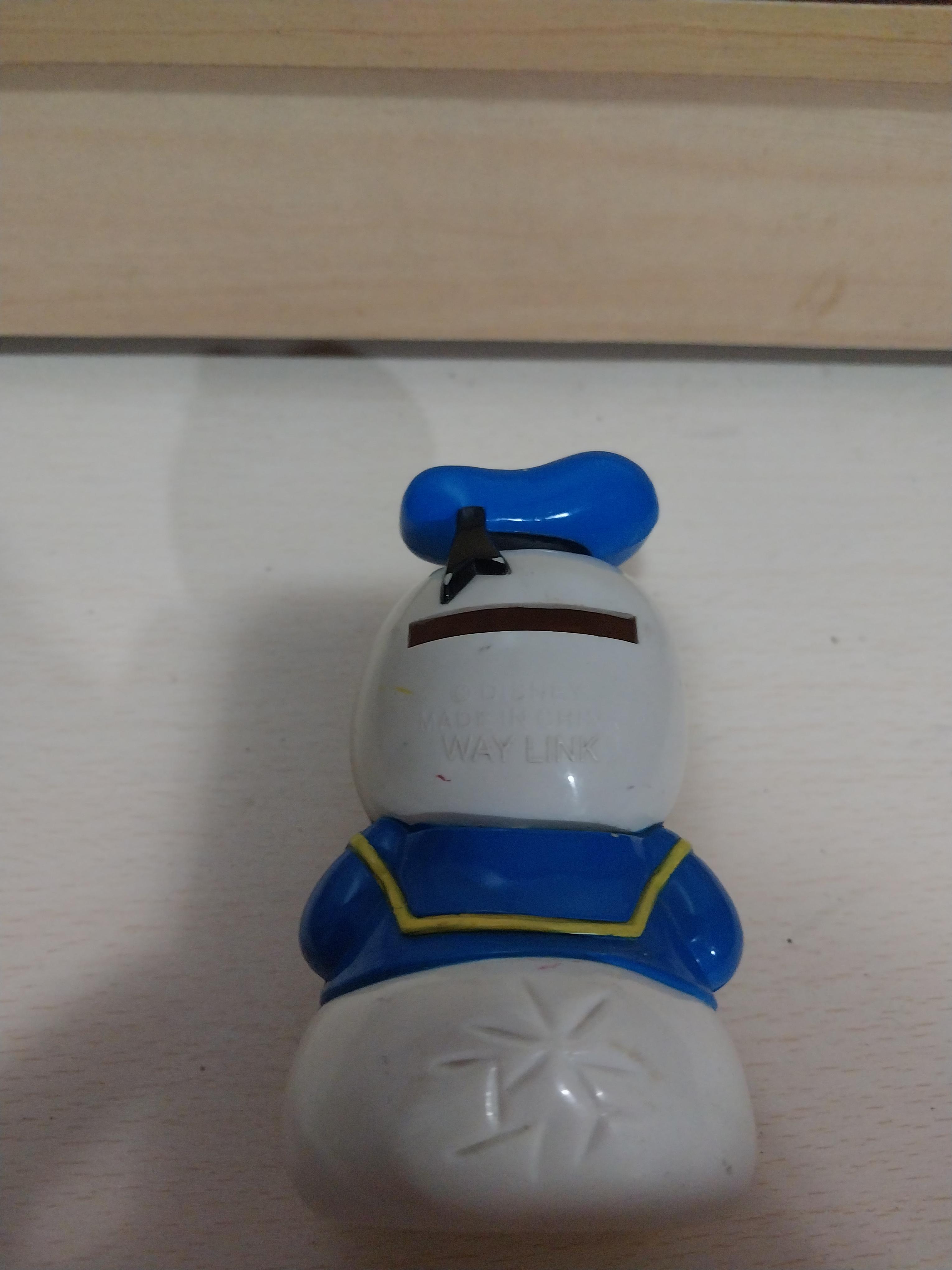 มือ2,มีหลายภาพ,เป็ดโดนัลดั๊ก ของพรีเมี่ยมจากS&P มีรอยบ้างตามภาพ