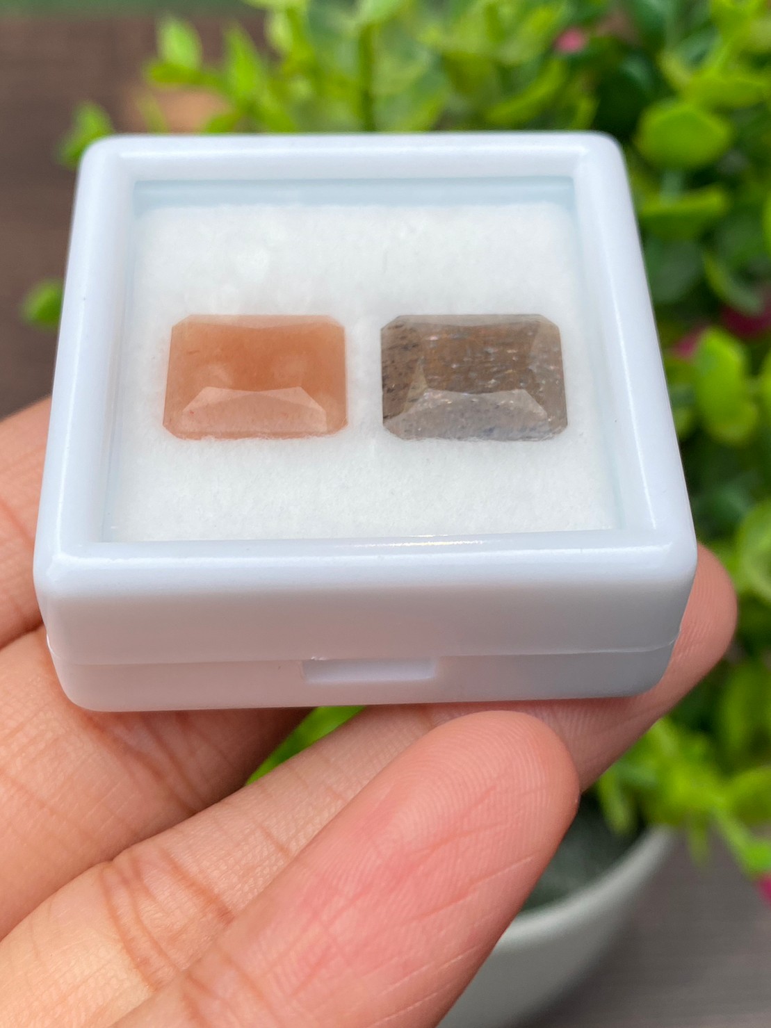 พลอย ซันสโตน Sunstone 7.94 กะรัต (Cts.) 2 เม็ด พลอยแท้ อัญมณีมงคลประจําวันเกิด เครื่องประดับพลอย