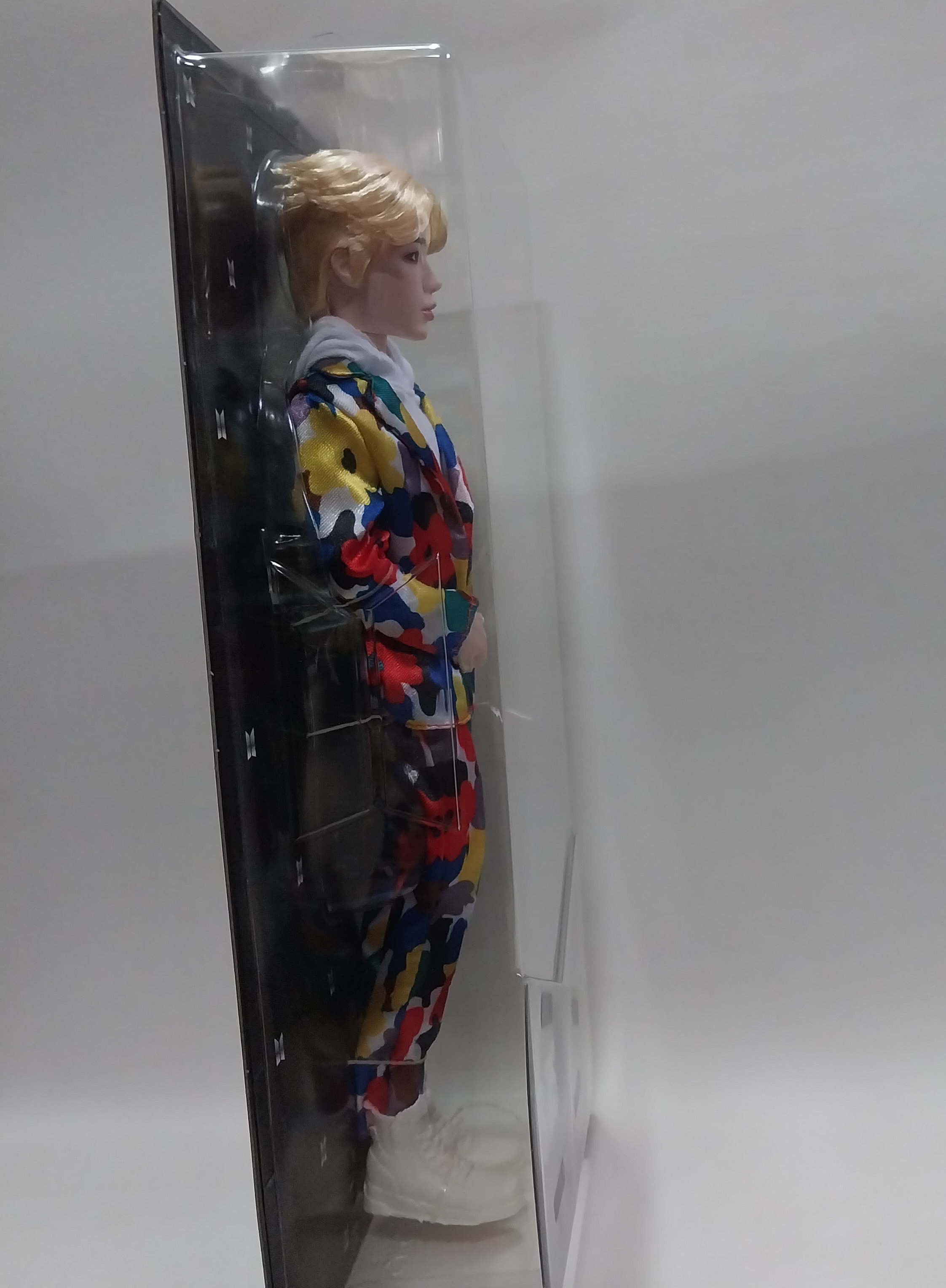 มีหลายภาพ มือ1 กล่องชำรุดบ้าง มีหลายภาพ ตุ๊กตาบอยแบรนด์เกาหลี BTS ของแท้แมทเทล