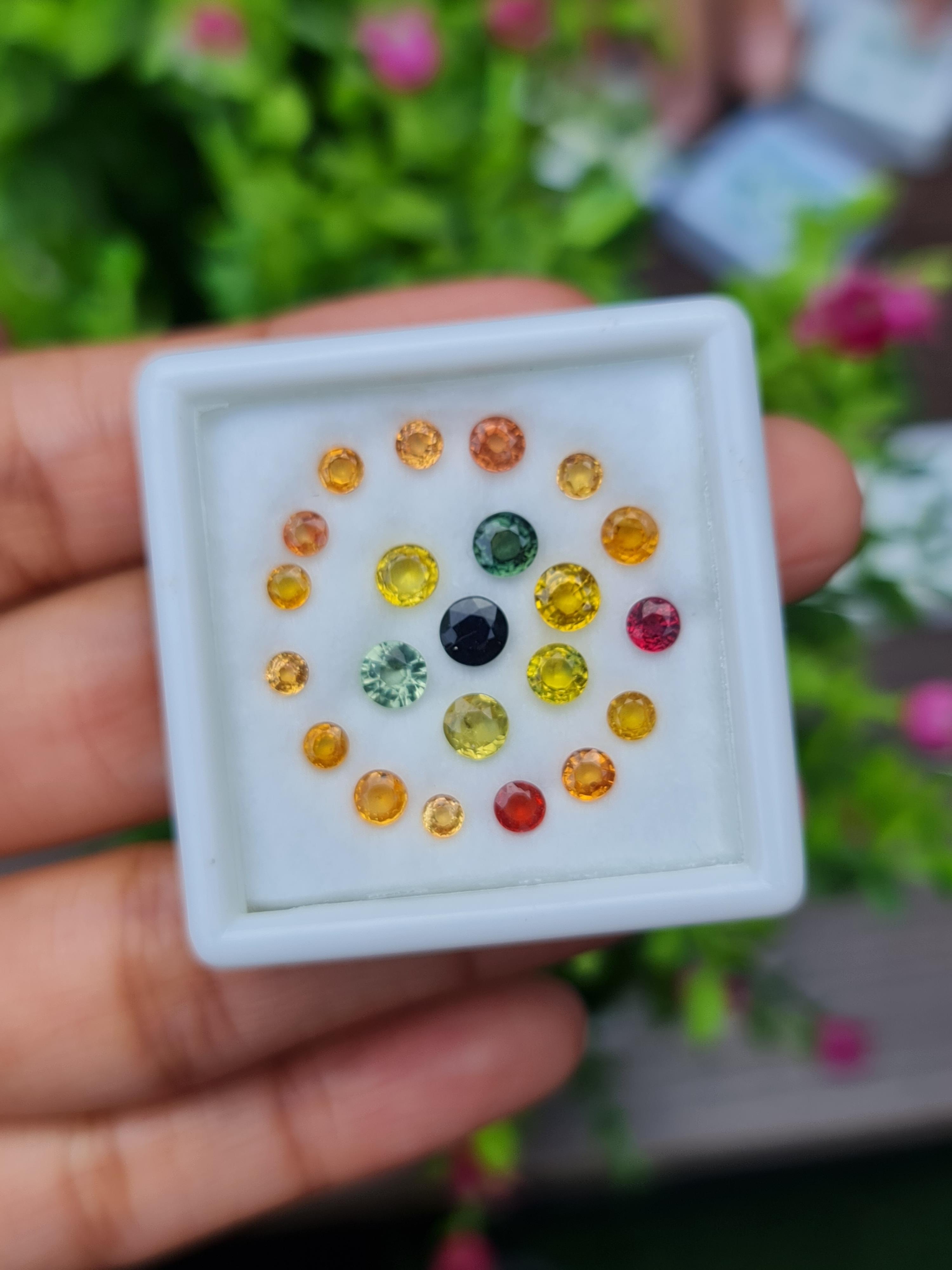 พลอย แฟนซี แซฟไฟร์ Fancy Sapphire 6.43 กะรัต (cts.) 22 เม็ด พลอยแท้ อัญมณีมงคลประจําวันเกิด เครื่องประดับพลอย