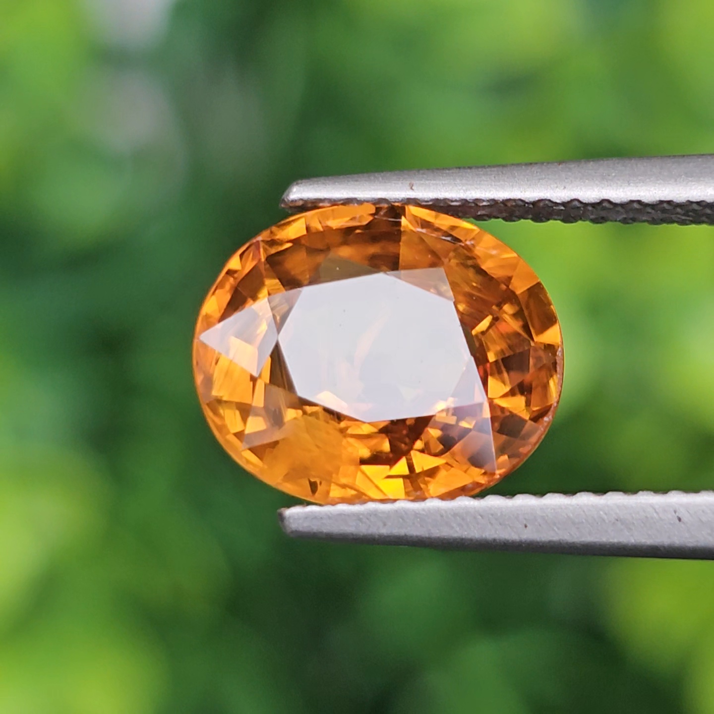 พลอย บุษราคัม yellow sapphire 4.51 กะรัต (Cts.) พลอยแท้ อัญมณีมงคลประจําวันเกิด เครื่องประดับพลอย