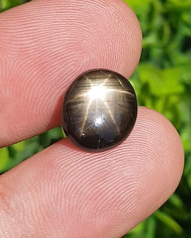 พลอย แบล็ค สตาร์ แซฟไฟร์ Black Star Sapphire 6.18 กะรัต (Cts.) ดิบ Unheated พลอยแท้ อัญมณีมงคลประจําวันเกิด เครื่องประดับพลอย