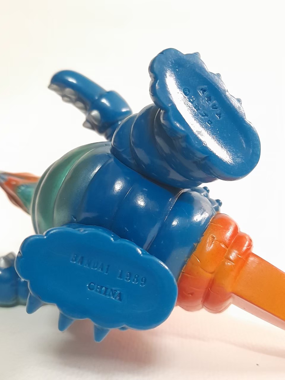 มีหลายภาพ, ซอฟ 6.5-7 นิ้ว สัตว์ประหลาด วาคิซิม จากอุลตร้าแมน เอ/เอส ขนาดตามรูปมือสองสภาพดีมีรอยบ้าง มีปั๊ม