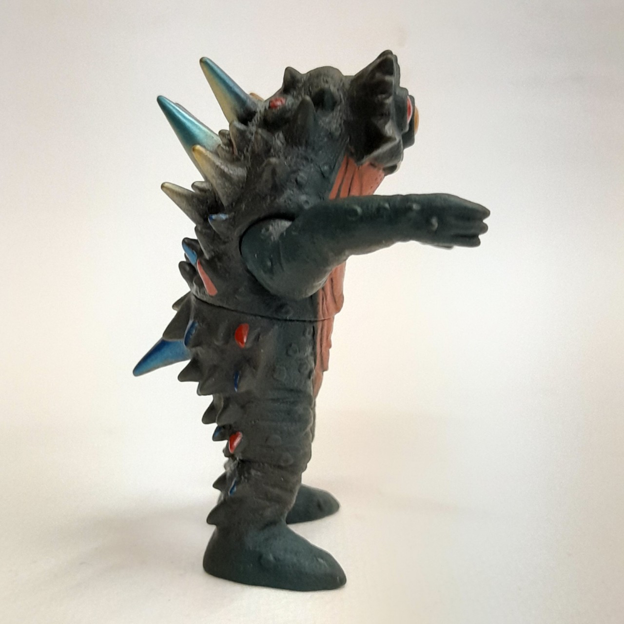 ซอฟ4นิ้ว สัตว์ประหลาด บีกอน จากอุลตร้าแมนแจ๊ค ขนาดตามรูป หายาก มือสองสภาพดี