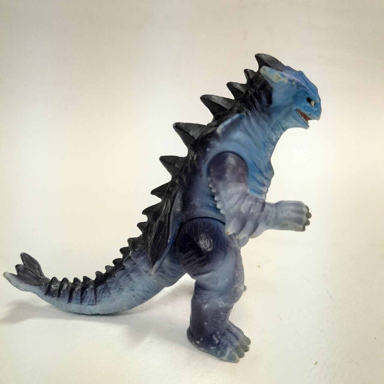 มีหลายภาพ,ซอฟ 3.5-4นิ้ว สัตว์ประหลาดลาโกลัส จากอุลตร้าแมนแม๊กซ์ มือสองสภาพดี ไม่พบบ่อย มีรอยบ้าง