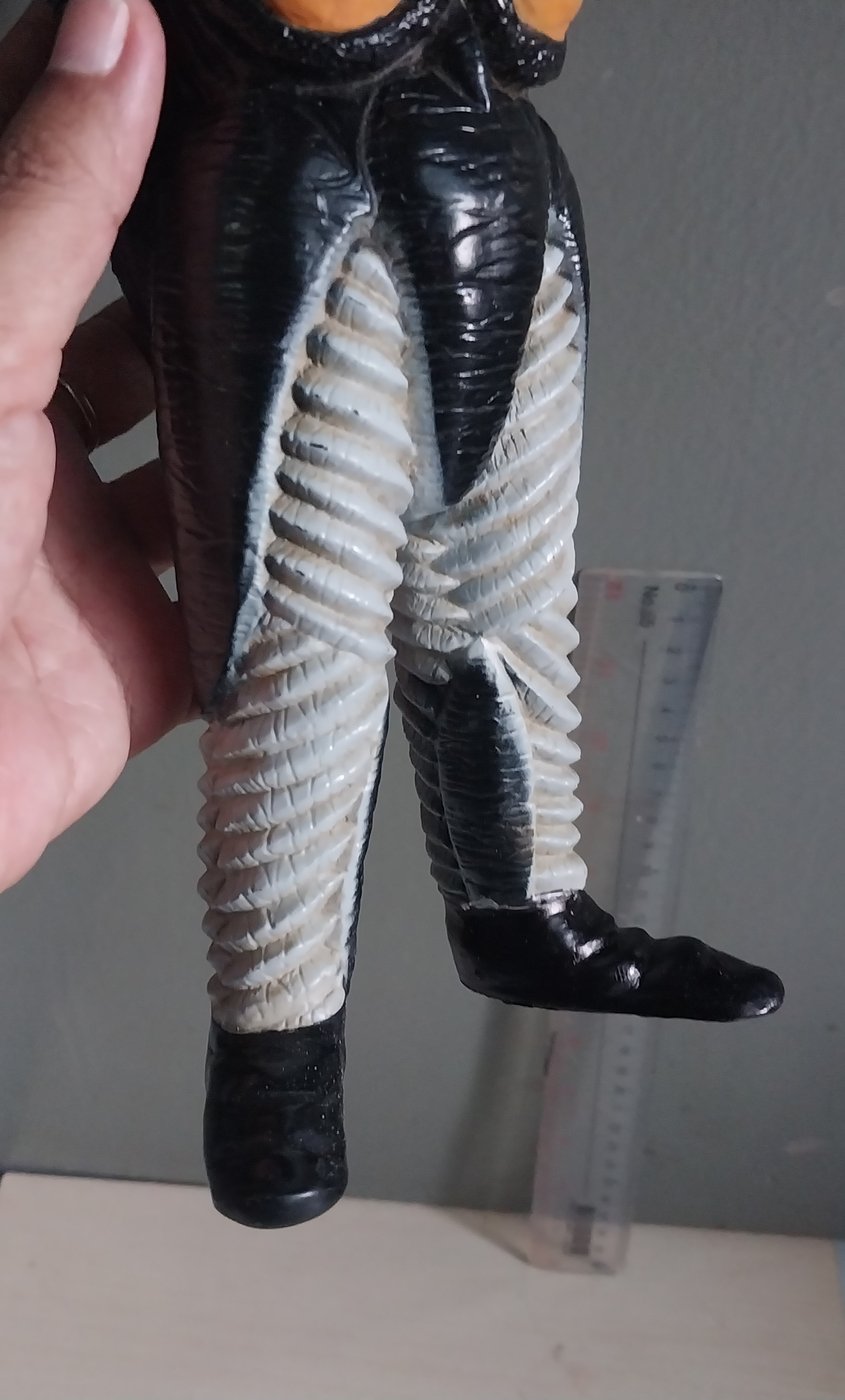 มีหลายภาพ สัตว์ประหลาดเซ็ทต้อน งานเครื่อง***ใช้ระบบไม่ได้ ,โมเท้าข้างหนึ่ง ยืนได้ปกติ ขนาดประมาณ 11นิ้ว ตามภาพ