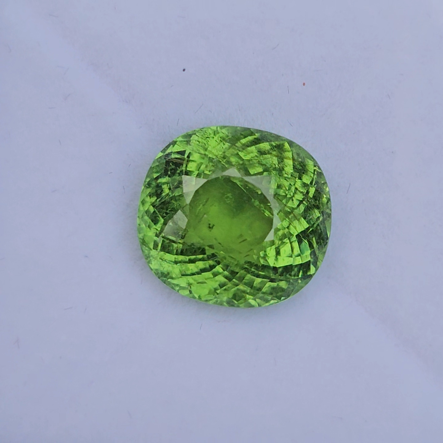 พลอย พาไรบ้า ทัวร์มาลีน Paraiba Tourmaline 11.02 กะรัต (Cts.) *สีพิเศษ เขียวนีออน neon green พร้อมใบเซอร์ พลอยแท้อัญมณีมงคล ประจําวันเกิด เครื่องประดับพลอย