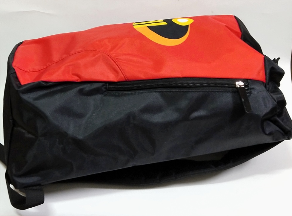 กระเป๋าเป้ ลาย ดิอินเคร็ดเดเบิ้ล The Incredible แบบหูรูด มีซิปด้านใน 14"*16" ของแท้ ใหม่มีป้าย