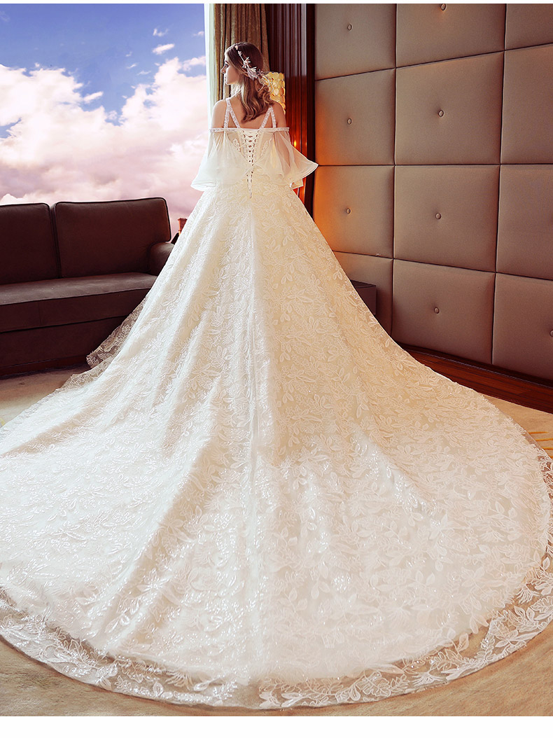 ชุดแต่งงาน แขนสามส่วน หางยาว เชือกผูกหลัง