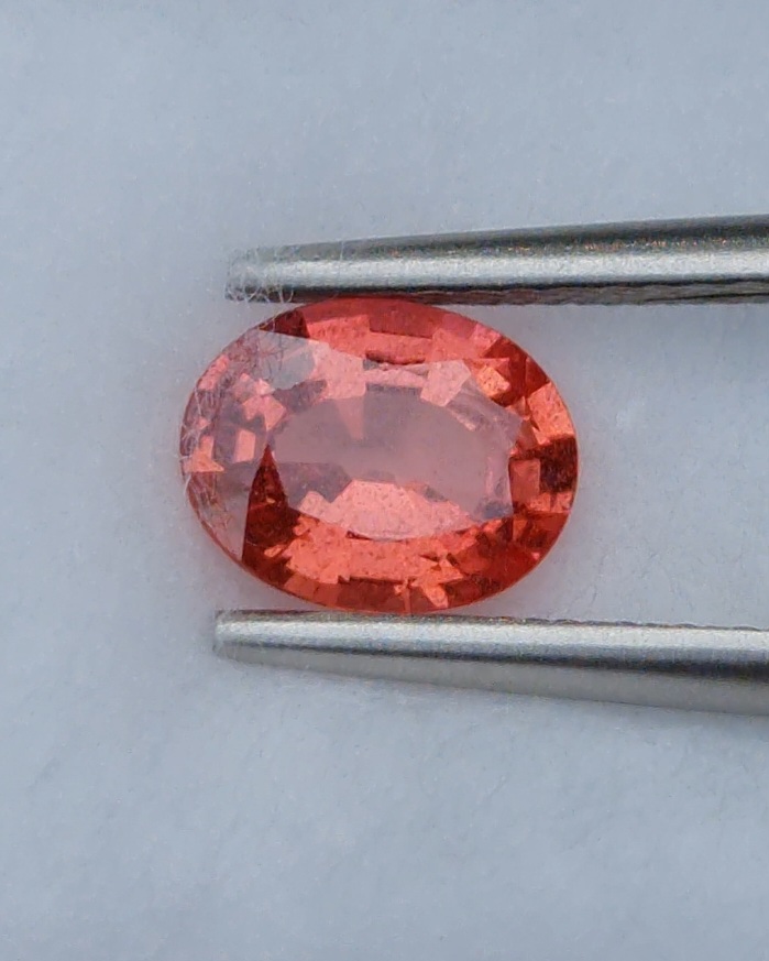 พลอย ออเรนจ์ แซฟไฟร์ Orange Sapphire 1.20 กะรัต (Cts.) พลอยแท้ อัญมณีมงคลประจําวันเกิด เครื่องประดับพลอย