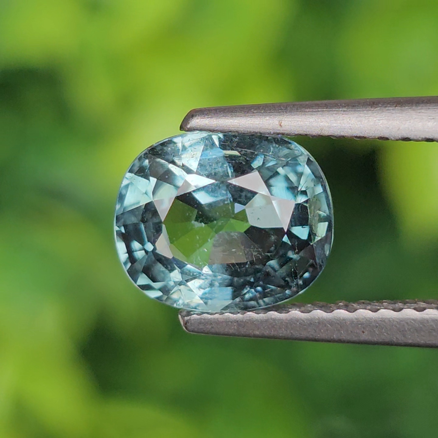 พลอย ทัวร์มาลีน (Tourmaline) 2.02 กะรัต (Cts.) พลอยแท้ อัญมณีมงคลประจําวันเกิด เครื่องประดับพลอย