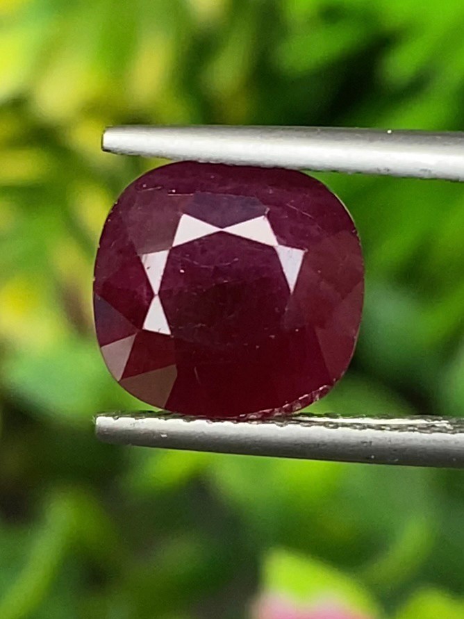 พลอย ทับทิม พม่า (Burmese Ruby Sapphire) 4.07 กะรัต พร้อมใบเซอร์ พลอยแท้ อัญมณีมงคลประจําวันเกิด เครื่องประดับพลอย