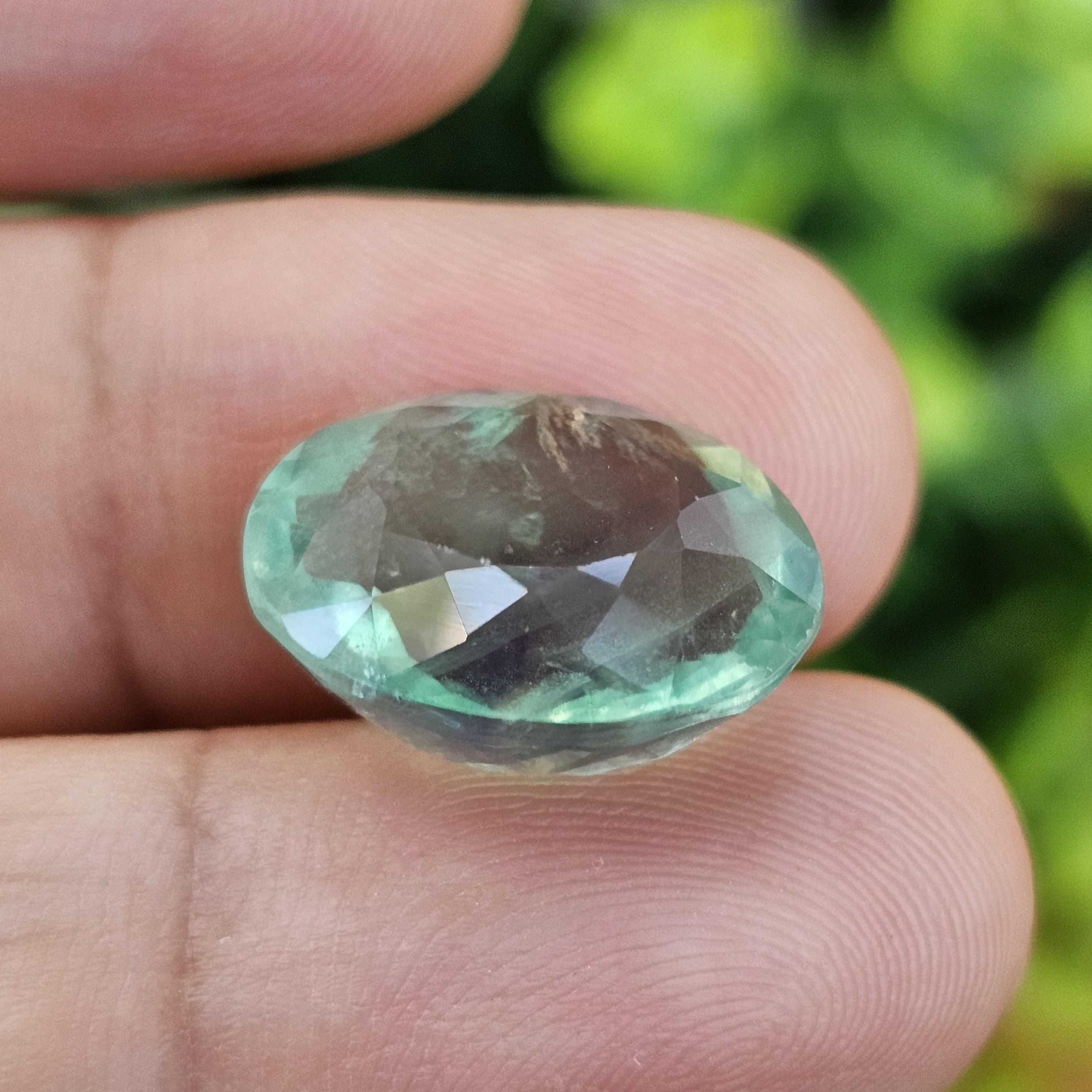 พลอย ฟลูออไรด์ (Fluorite) 13.18 กะรัต (Cts.) พลอยแท้ อัญมณีมงคลประจําวันเกิด เครื่องประดับพลอย