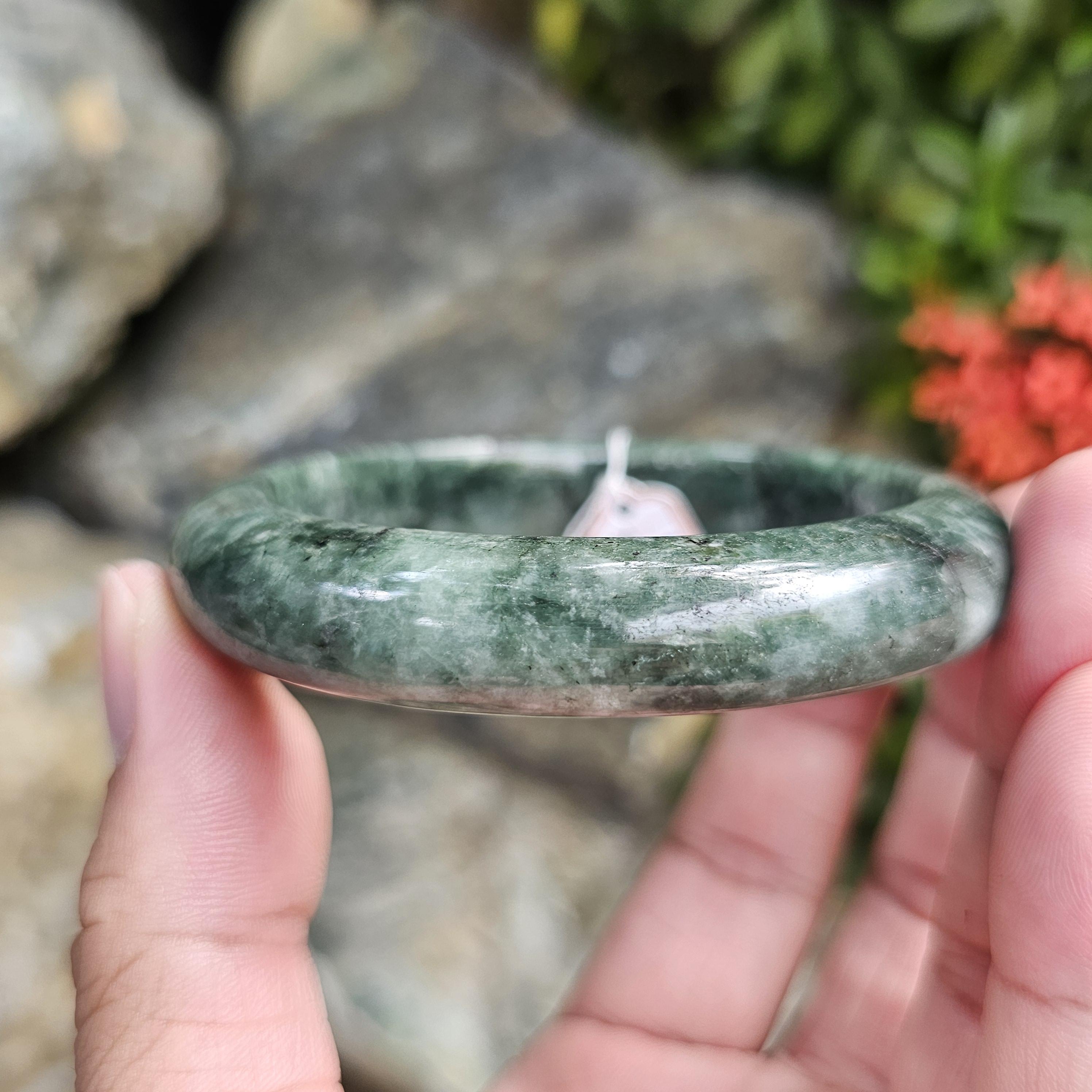 JB6804008 หยก พม่า แท้ Jade กำไลหยก 63.3 มม. (Jadeite bracelet) พม่า (Myanmar)