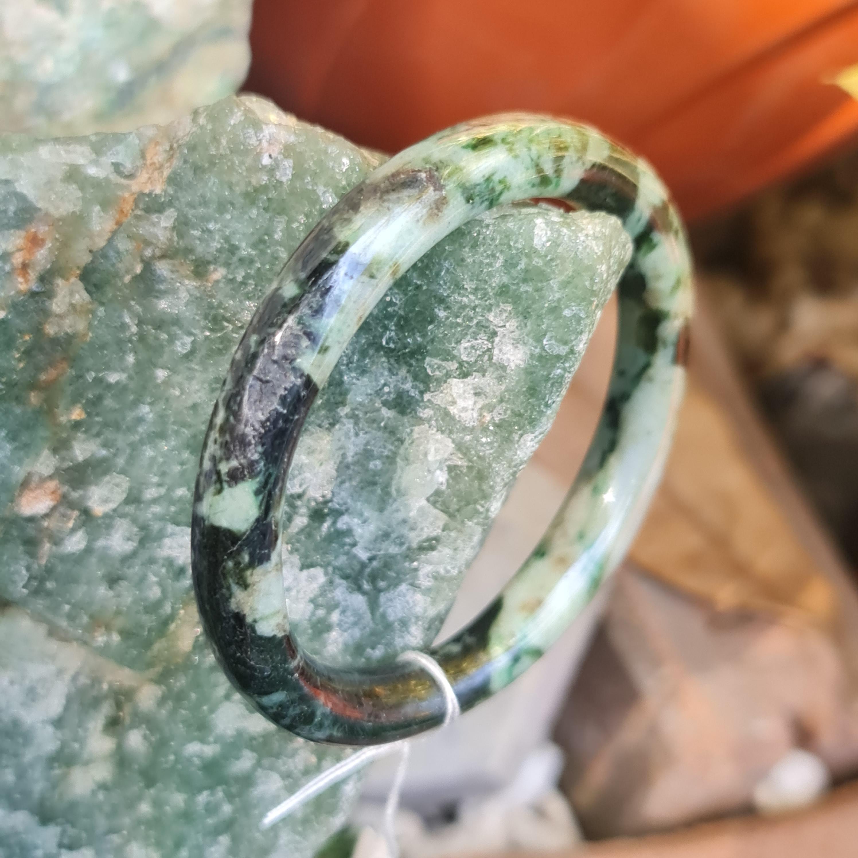 JT6711205 หยก พม่า แท้ Jade กำไลหยก (Jadeite bracelet) พม่า (Myanmar) 50.3 มม.