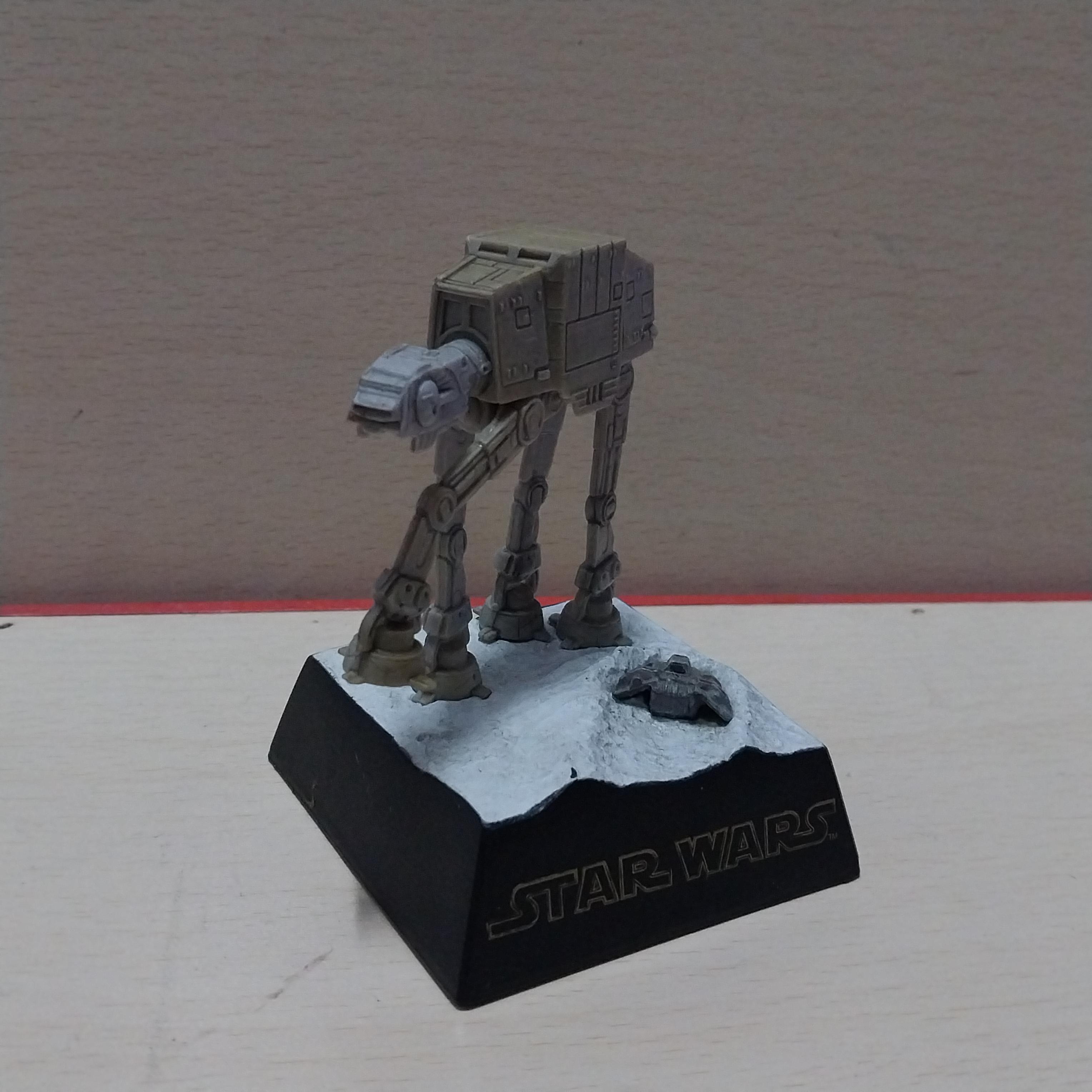 มีหลายภาพ, ของสะสม หุ่น at at Walker จาก Star Wars พร้อมฐาน ขนาดตามภาพ