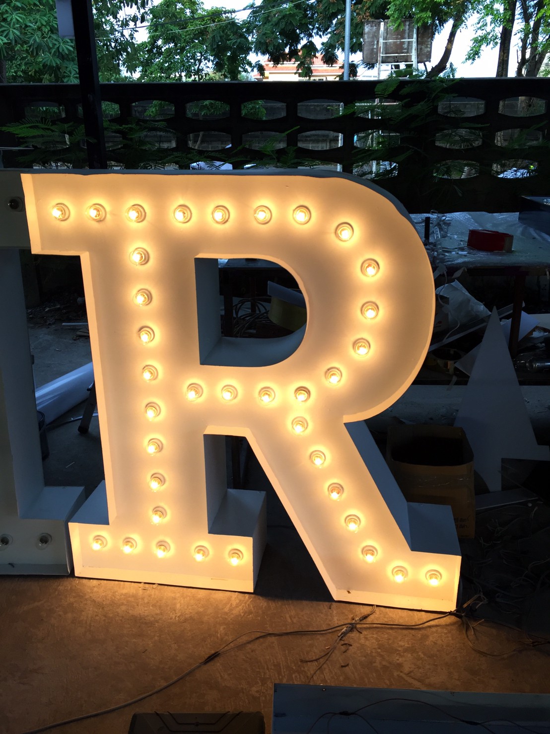 ป้ายกล่องไฟปิงปอง