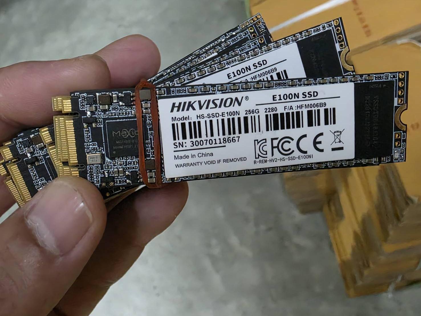 HikVision W100N SSD 256 GB