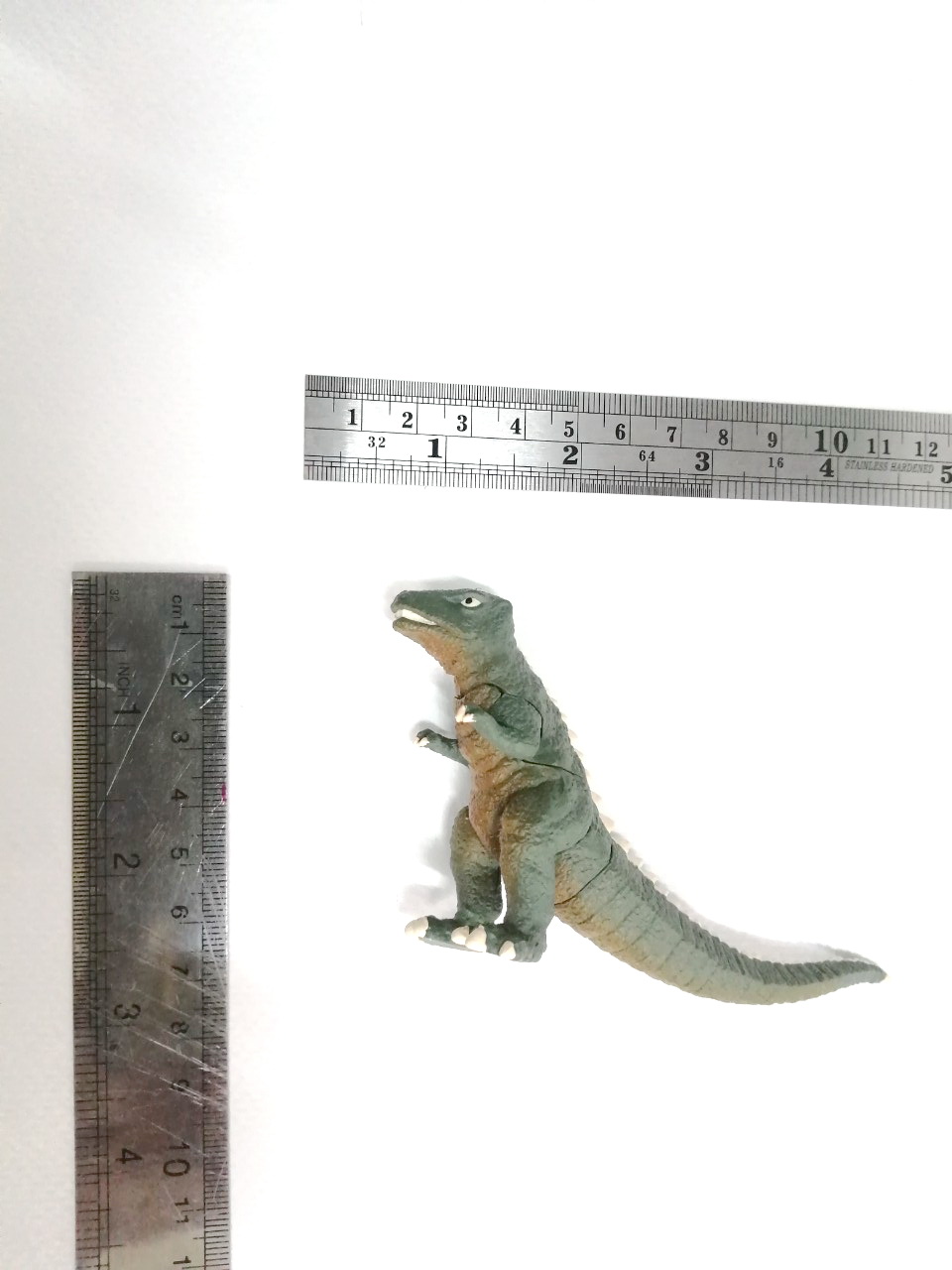 ขนาด 3นิ้ว กาชาปอง สัตว์ประหลาด โกโรเซารัส จาก ก๊อตซิลล่า1967ไม่พบบ่อย มือสองสภาพดี ขายตามสภาพ