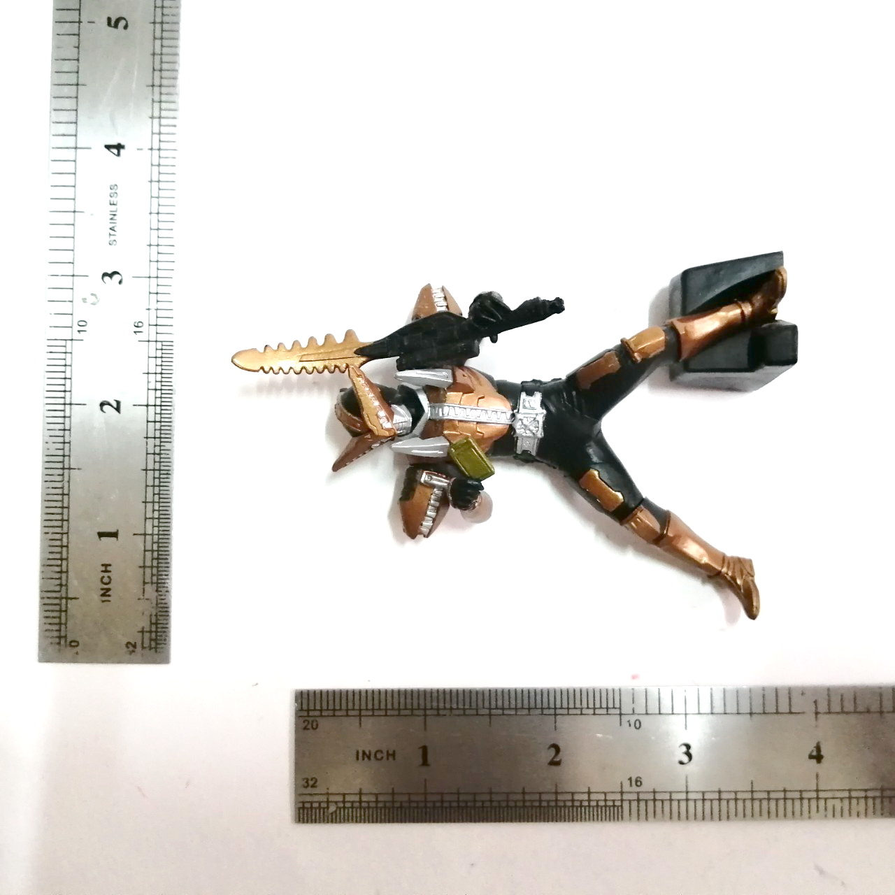 กาชาปอง DG คาเมนไรเดอร์กาโอ จากภาพยนตร์ มูฟวี่ ไรเดอร์เดนโอขนาดตามรูป สภาพดี มีฐานตั้งครบ