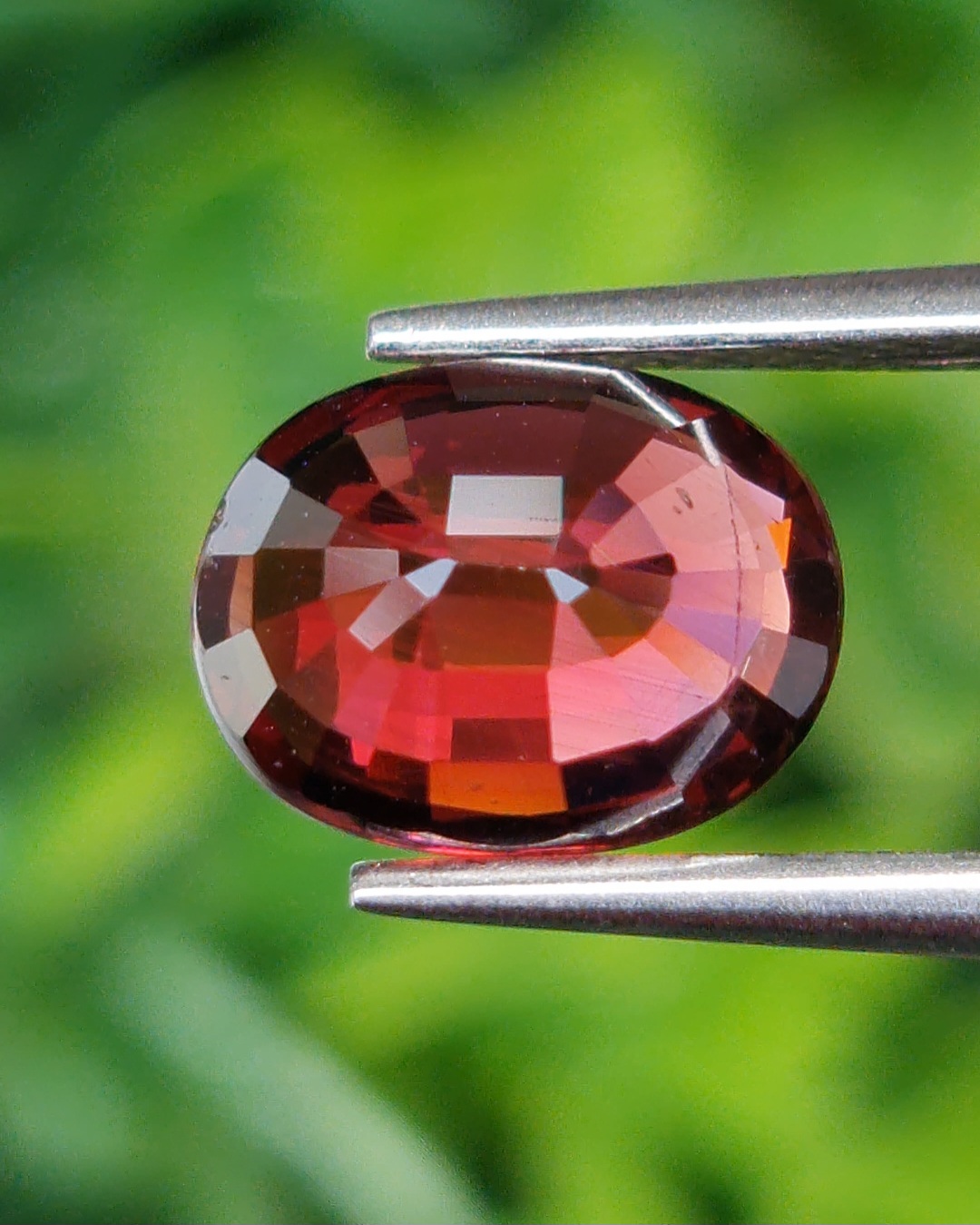 พลอย โรโดไลต์ กาเน็ท Rhodolite Garnet 3.06 กะรัต Cts.พลอยแท้ อัญมณีมงคลประจําวันเกิด เครื่องประดับพลอย