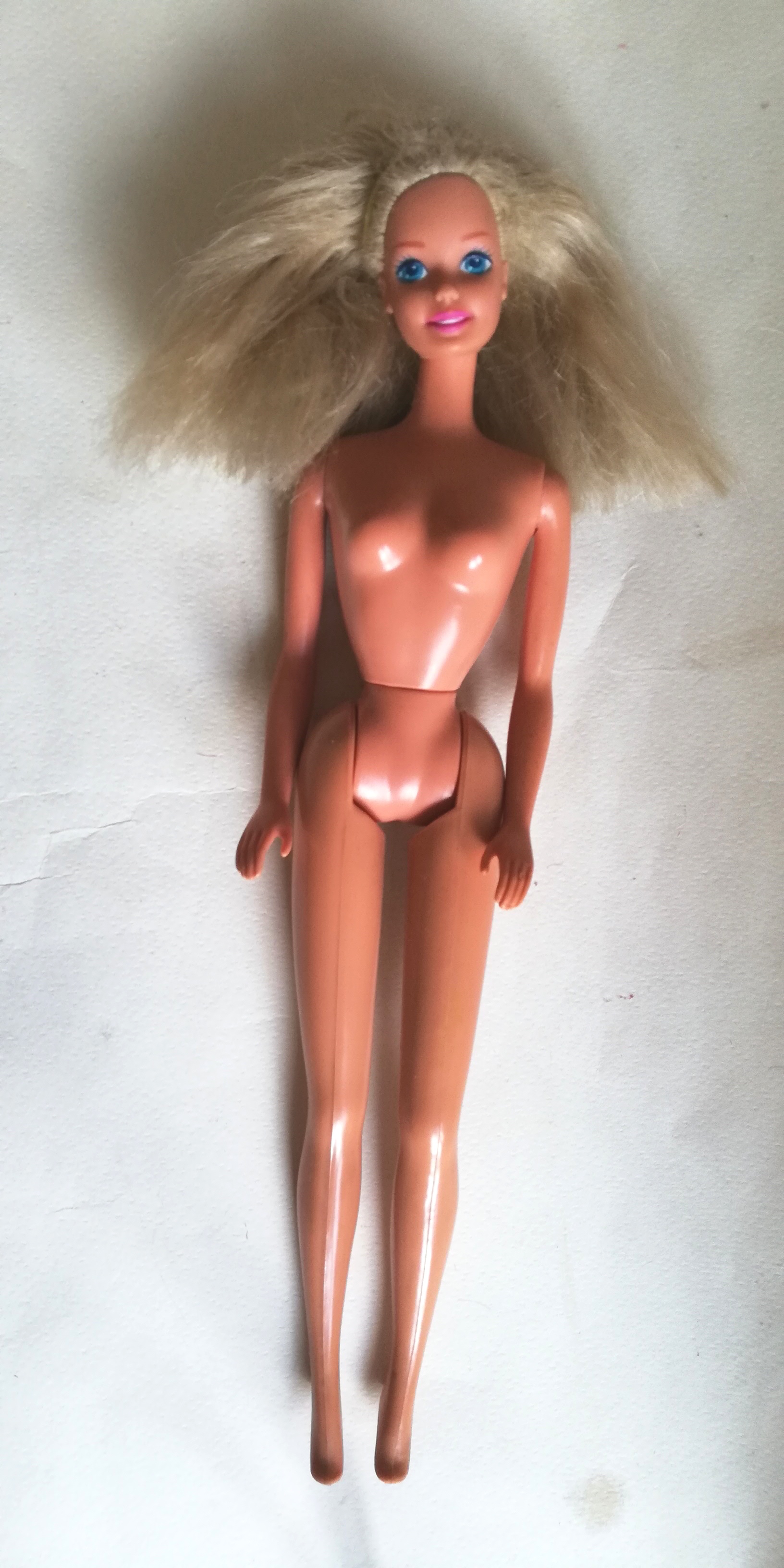 มีหลายภาพ,***ขาหลวมตามภาพ, ตุ๊กตาบาร์บี้หน้าวินเทจ ผมบลอนด์ฟู, พร้อมชุด เอวหมุนได้ ขายาง พับงอได้