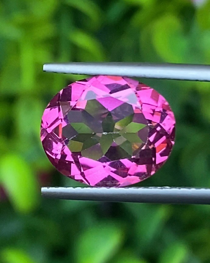 พลอย ชมพู พิ้งค์ โทแพซ Pink Topaz 5.87 กะรัต พลอยแท้ อัญมณีมงคลประจําวันเกิด เครื่องประดับพลอย