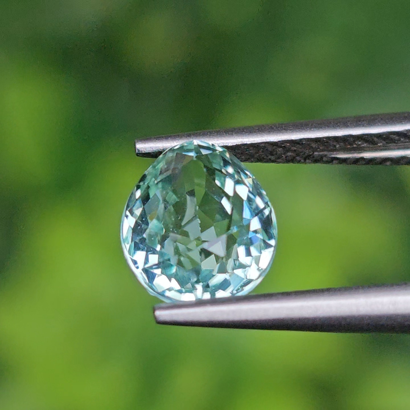 พลอย ทัวร์มาลีน (Tourmaline) 1.42 กะรัต (Cts.) พลอยแท้ อัญมณีมงคลประจําวันเกิด เครื่องประดับพลอย