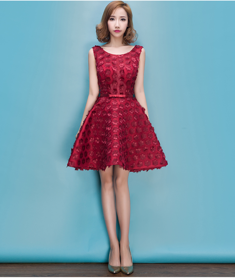 Pre-order ชุดราตรีสั้น แขนกุด สีไวน์แดง แต่งดอกไม้สามมิติ กระโปรงพอง สวยหวาน