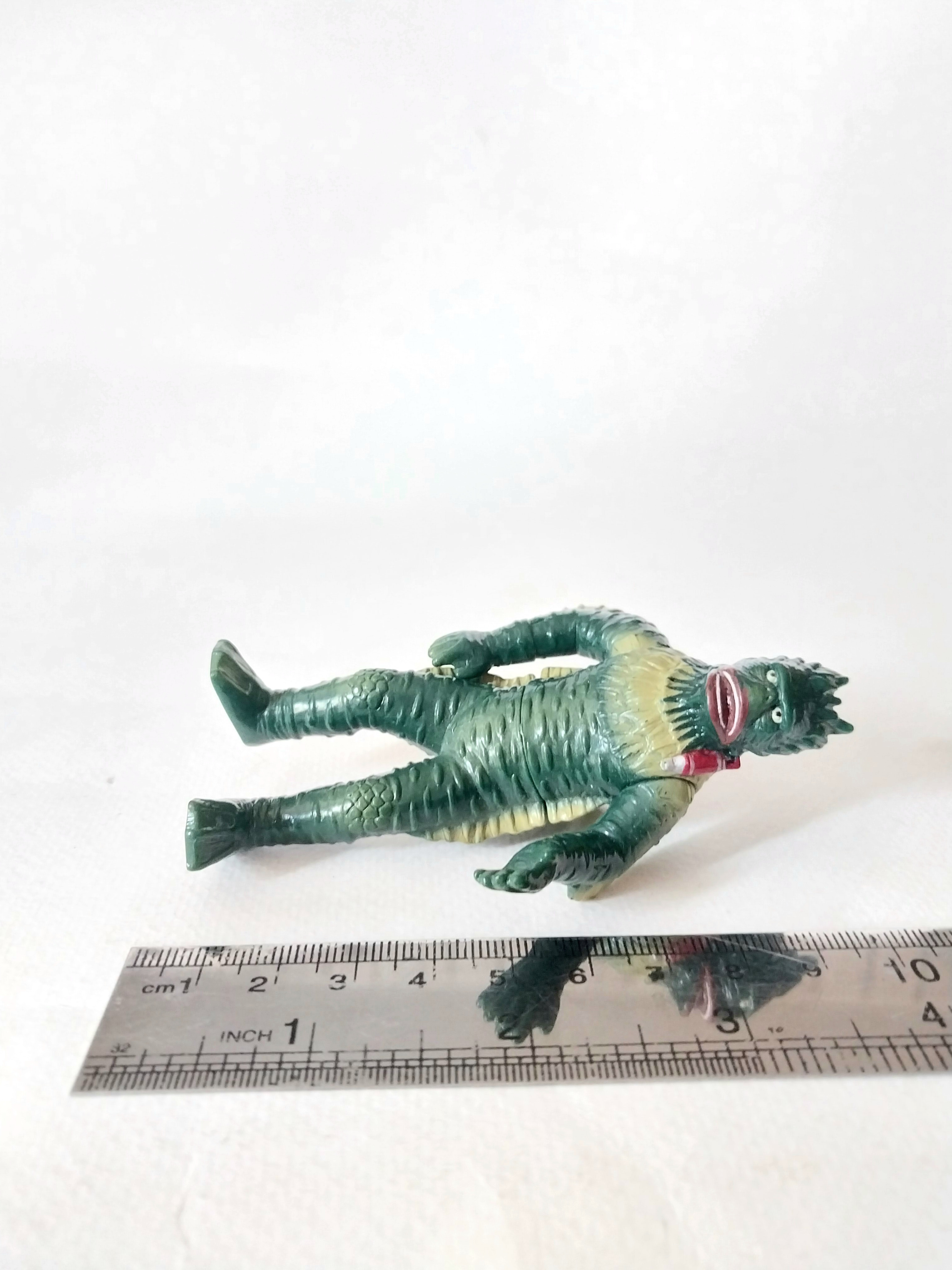 ซอฟ 4 นิ้ว สัตว์ประหลาด รากอน ตัวร้ายคู่ปรับอุลตร้าแมนคนแรก ขนาดตามรูป สภาพดีมีรอยบ้าง ค่อนข้างหายาก