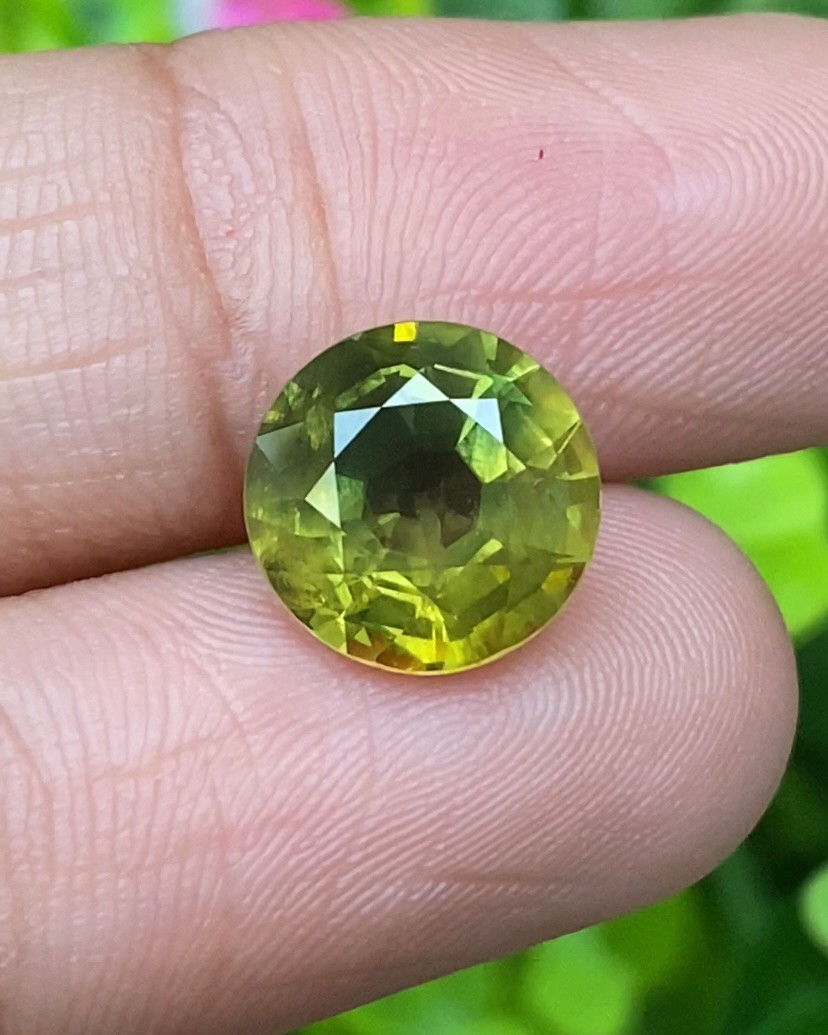พลอย บุษราคัม Yellow Sapphire 4.61 กะรัต (Cts.) พลอยแท้ อัญมณีมงคลประจําวันเกิด เครื่องประดับพลอย