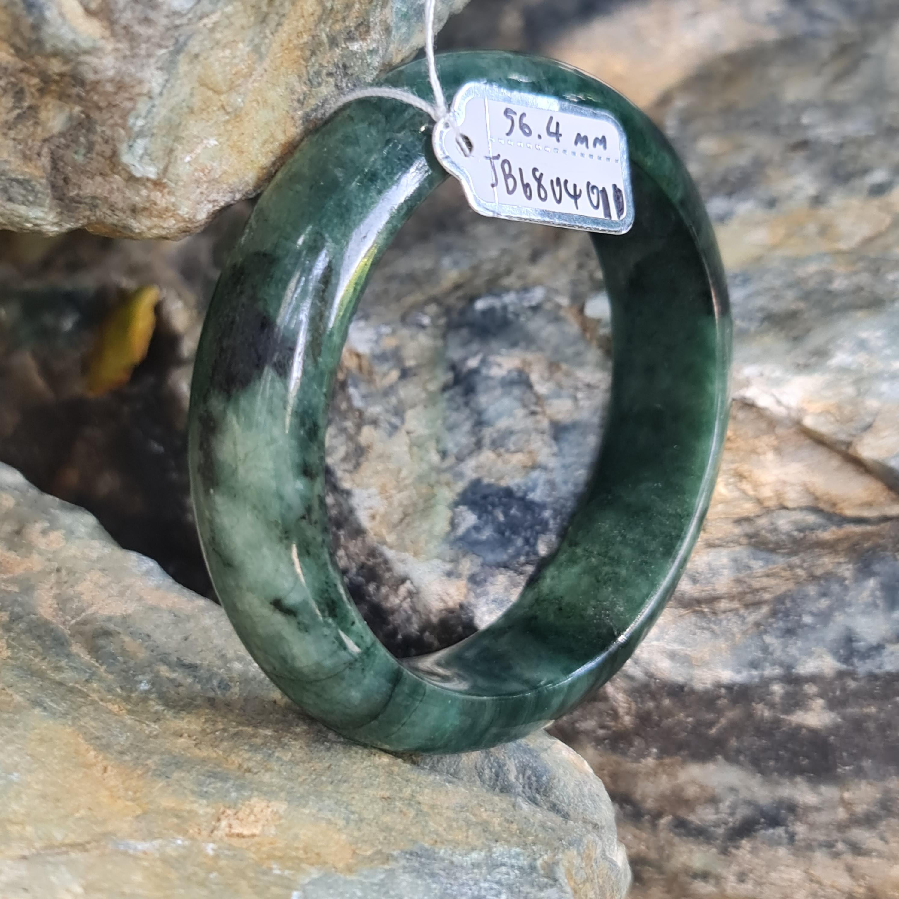 JB6804011 หยก พม่า แท้ Jade กำไลหยก 56.4 มม. (Jadeite bracelet) พม่า (Myanmar)