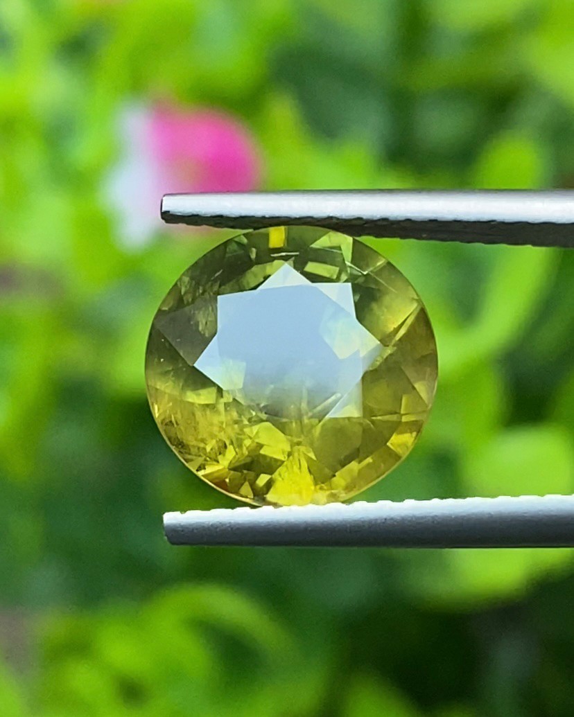 พลอย บุษราคัม Yellow Sapphire 4.61 กะรัต (Cts.) พลอยแท้ อัญมณีมงคลประจําวันเกิด เครื่องประดับพลอย