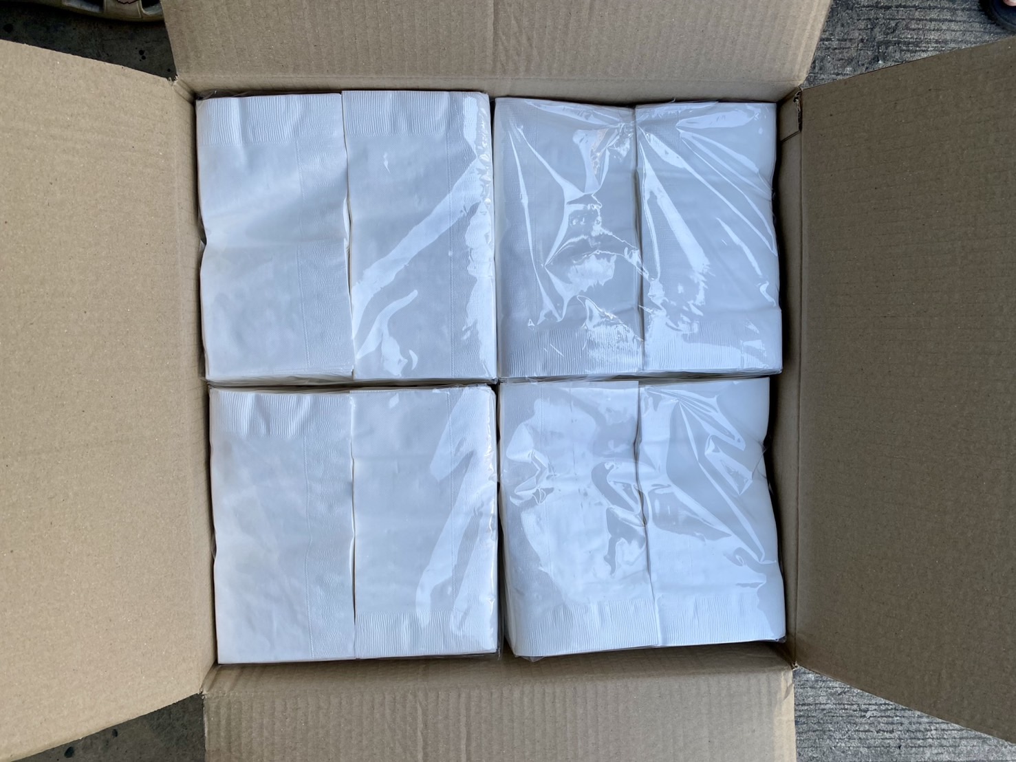 กระดาษเช็ดปาก 2ชั้น สีขาว ขนาด 40x40ซม. ไม่พิมพ์โลโก้ พับ8 ยกลัง 2000แผ่น