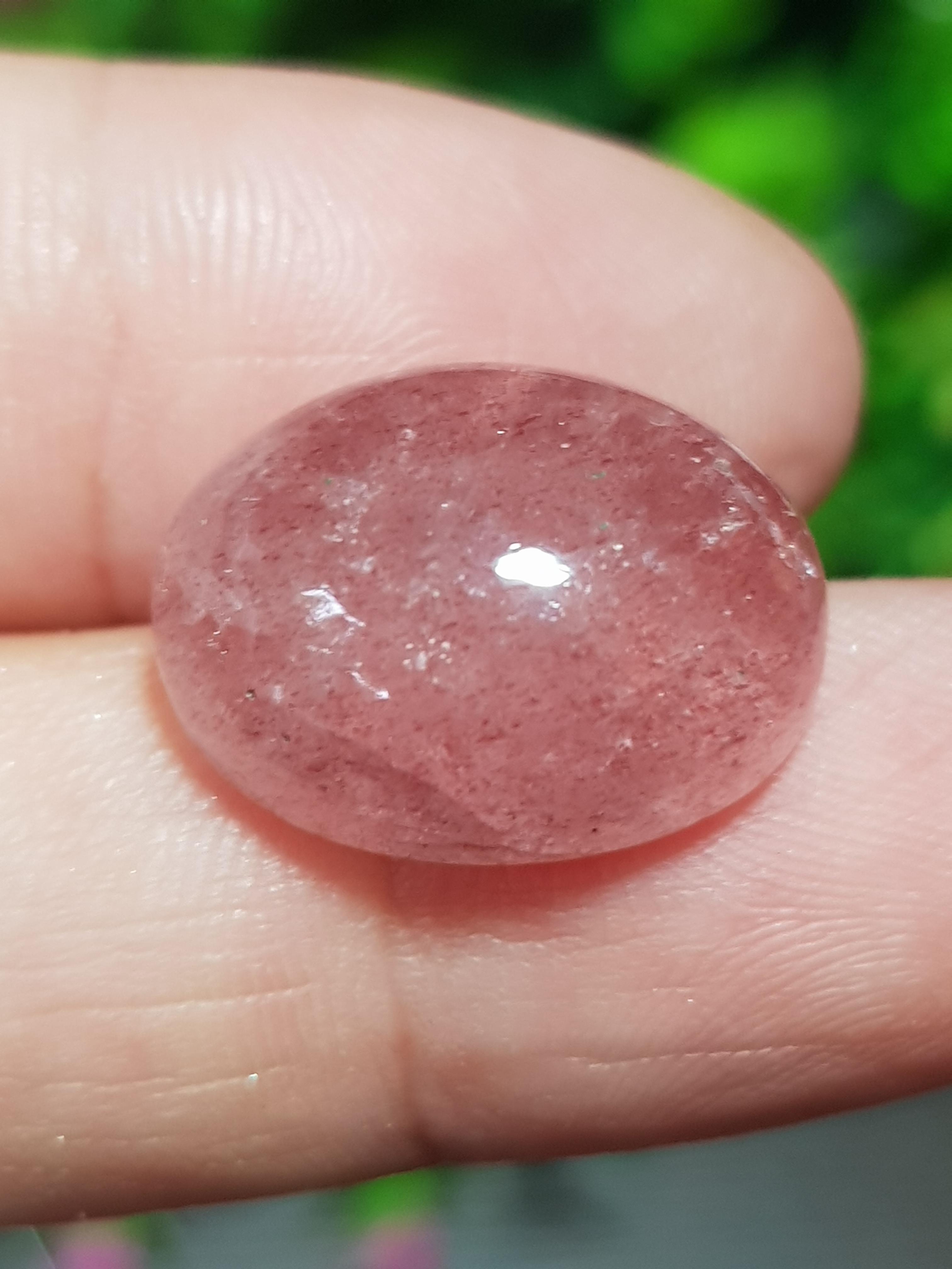 พลอย สตอเบอรี่ ควอตซ์ Strawberry Quartz 16.80 กะรัต (Cts.) พลอยแท้ อัญมณีมงคลประจําวันเกิด เครื่องประดับพลอย