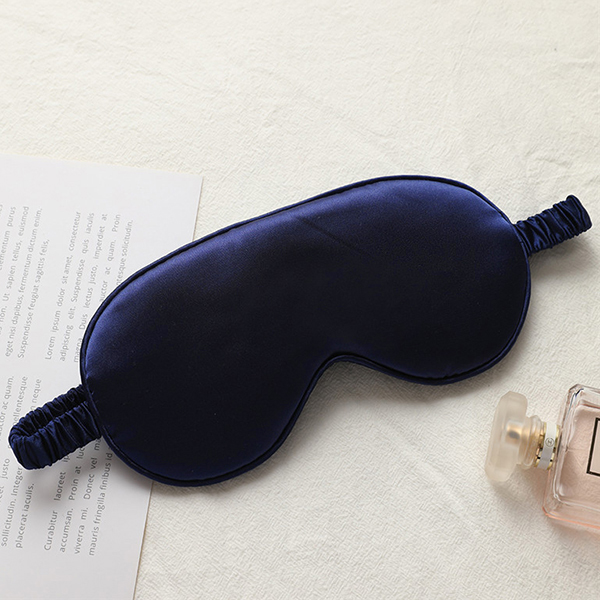 🚩พร้อมส่ง🚩ผ้าปิดตาซาตินหนานุ่ม แบบสวมหัวยางยืด ผ้าไหมนุ่มลื่นละมุนผิว กันแสงมิด - Sleeping eye cover (AC141-แบบเรียบ)